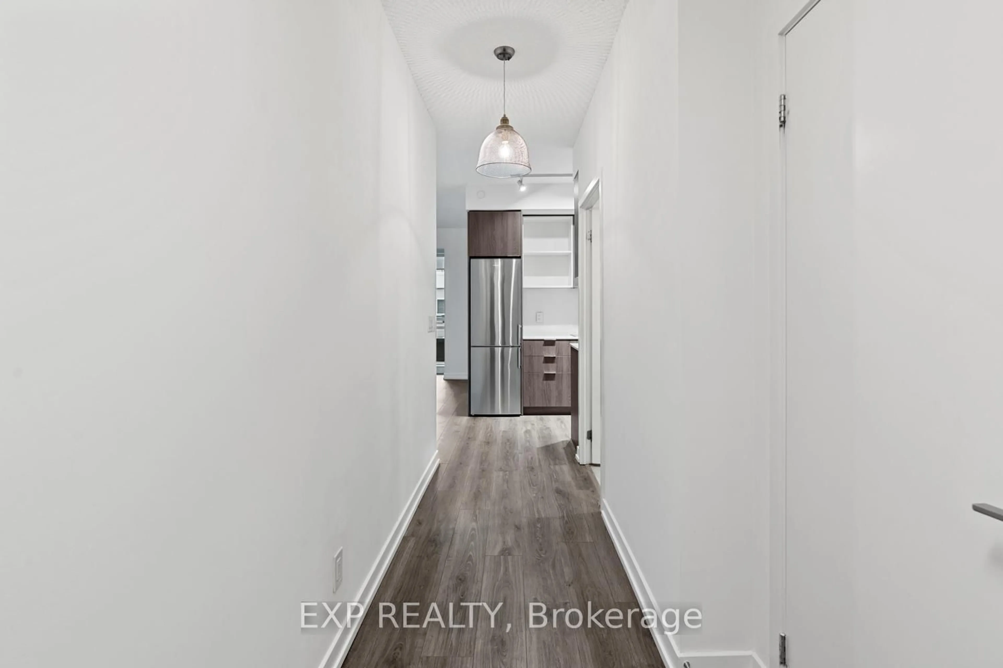 Indoor entryway for 200 Sackville St #314, Toronto Ontario M5A 0C4
