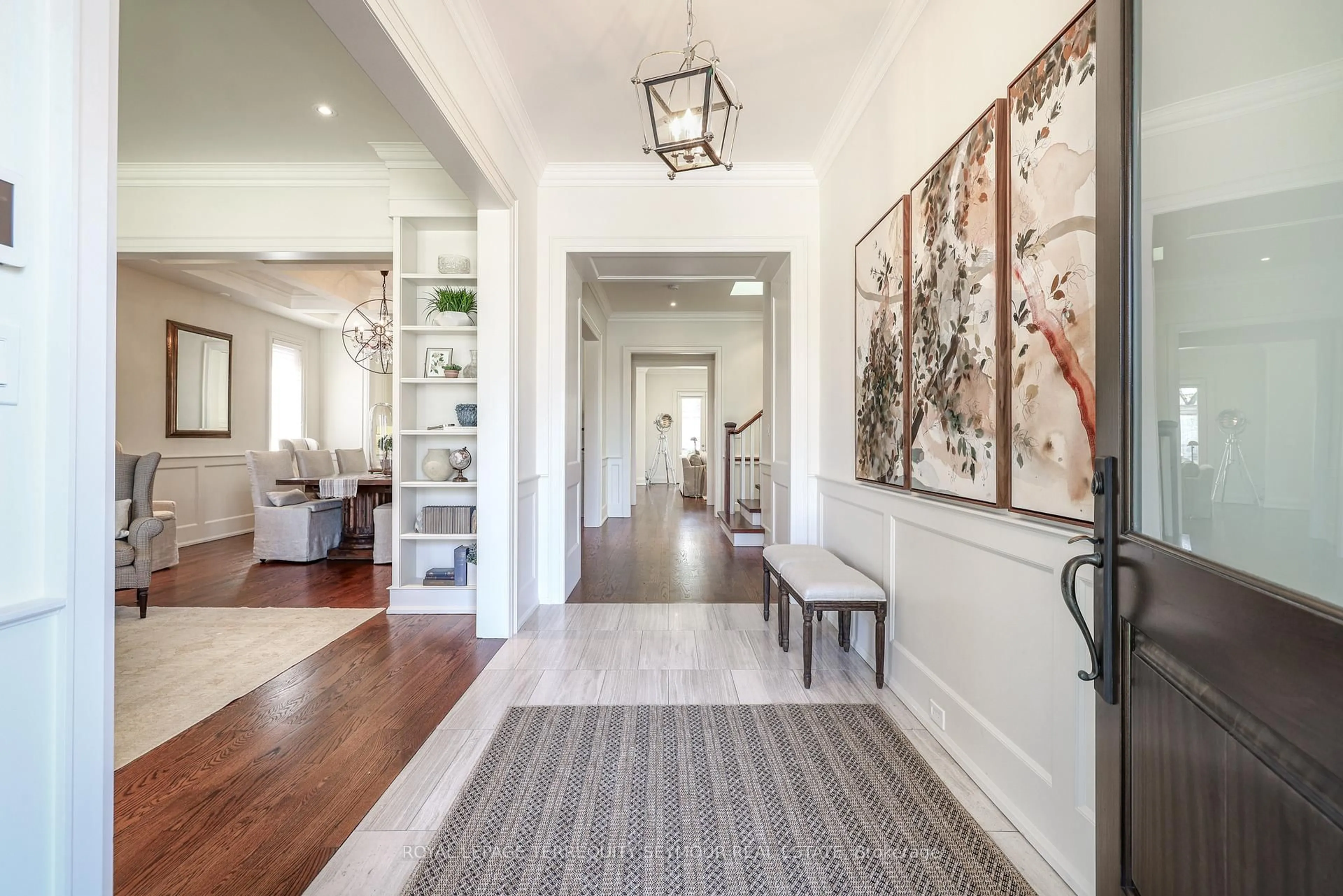 Indoor entryway for 344 Bessborough Dr, Toronto Ontario M4G 3L2