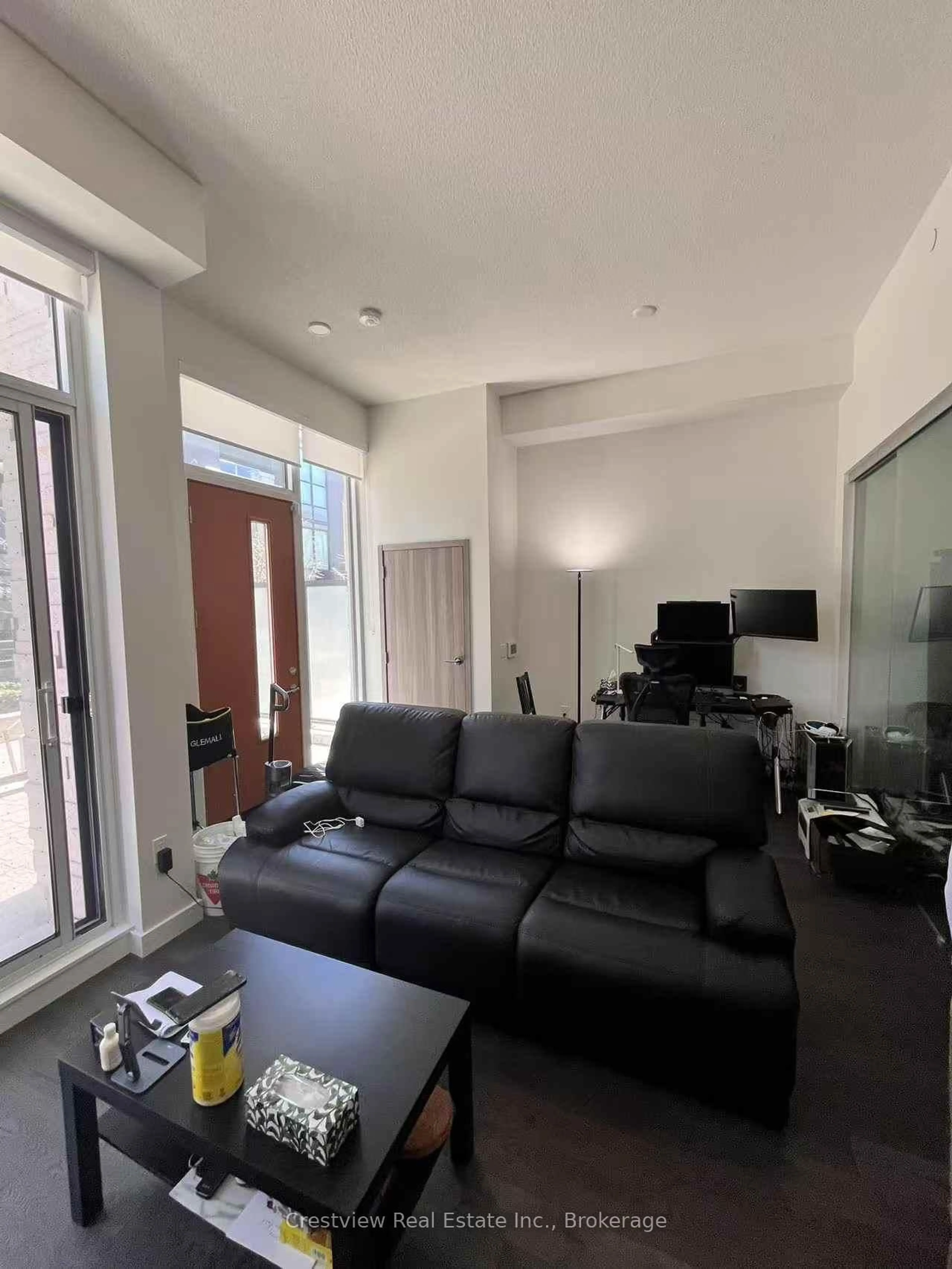 A pic of a room for 95 Mcmahon Dr #TH103, Toronto Ontario M2K 0H2