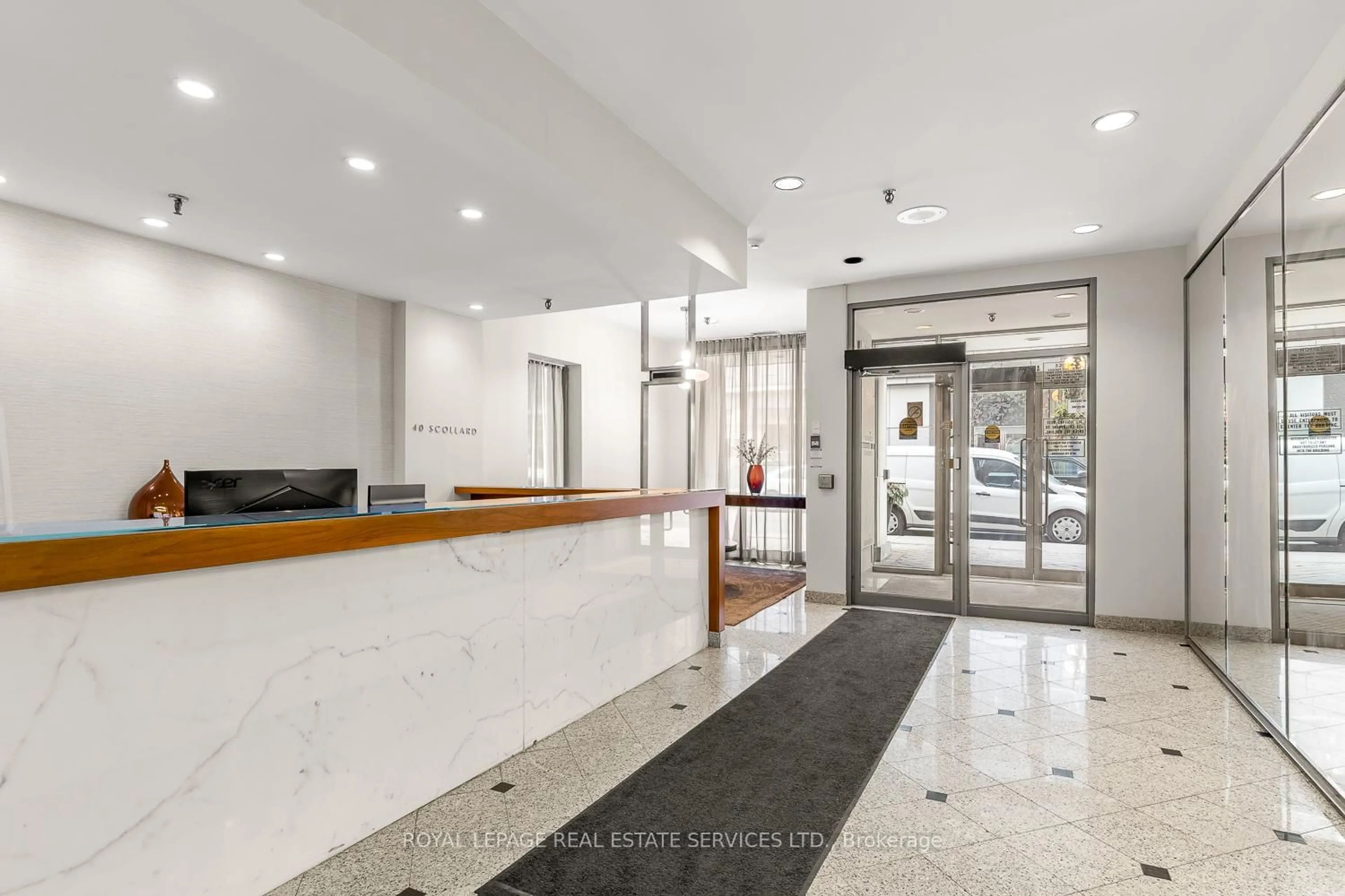 Lobby for 40 Scollard St #403, Toronto Ontario M5R 3S1