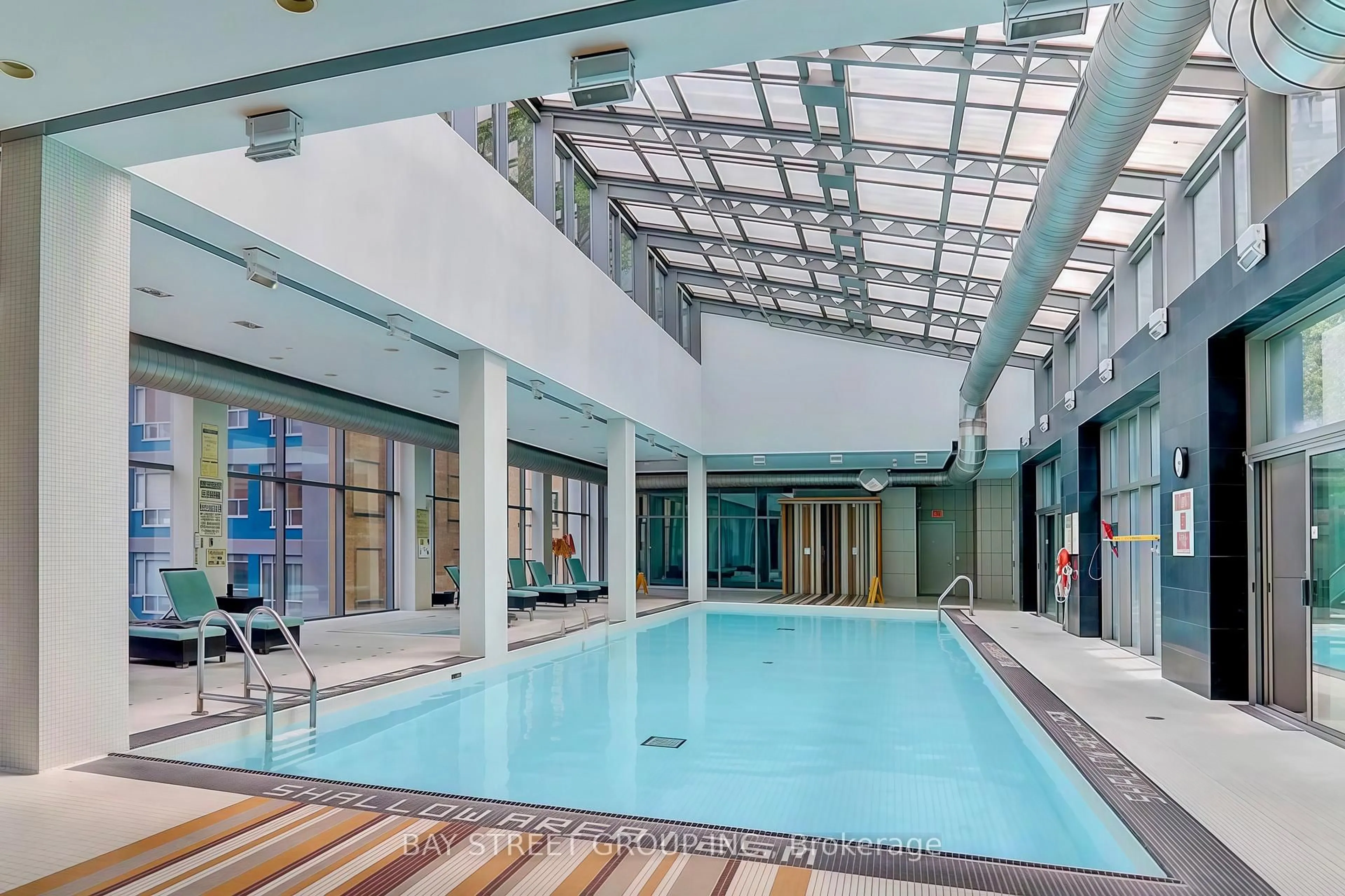 Pool for 38 Grenville St #508, Toronto Ontario M4Y 1A5