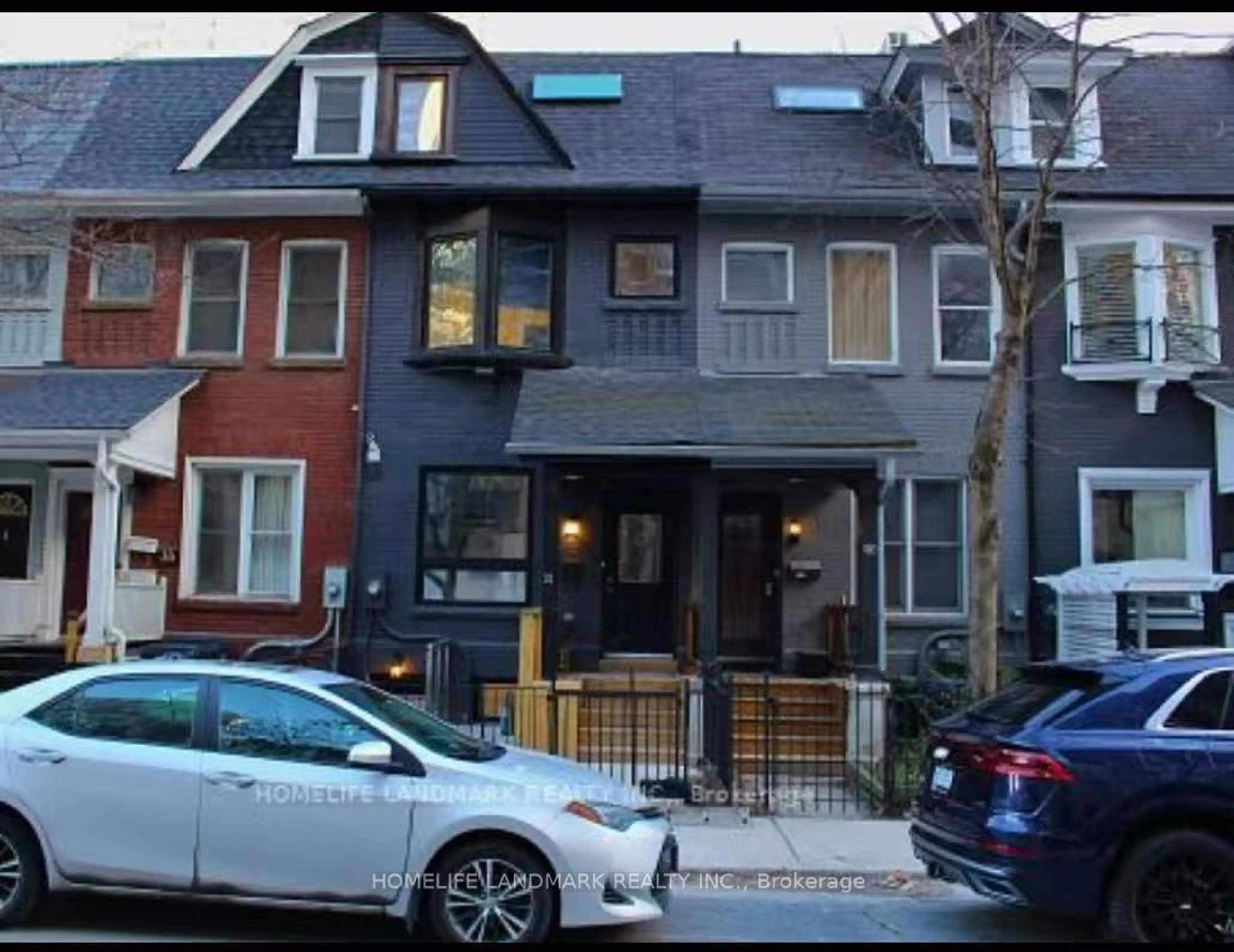 Home with brick exterior material, street for 31.5 Granby St, Toronto Ontario M5B 1H8