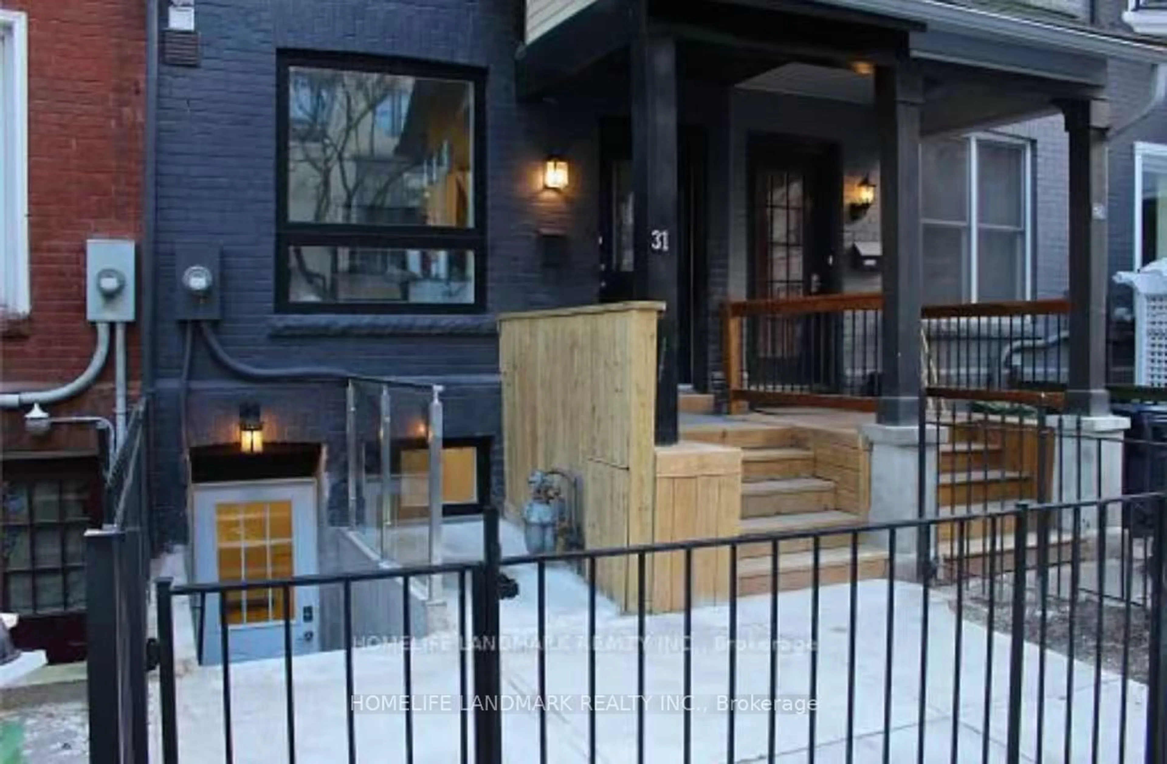 Patio, street for 31.5 Granby St, Toronto Ontario M5B 1H8