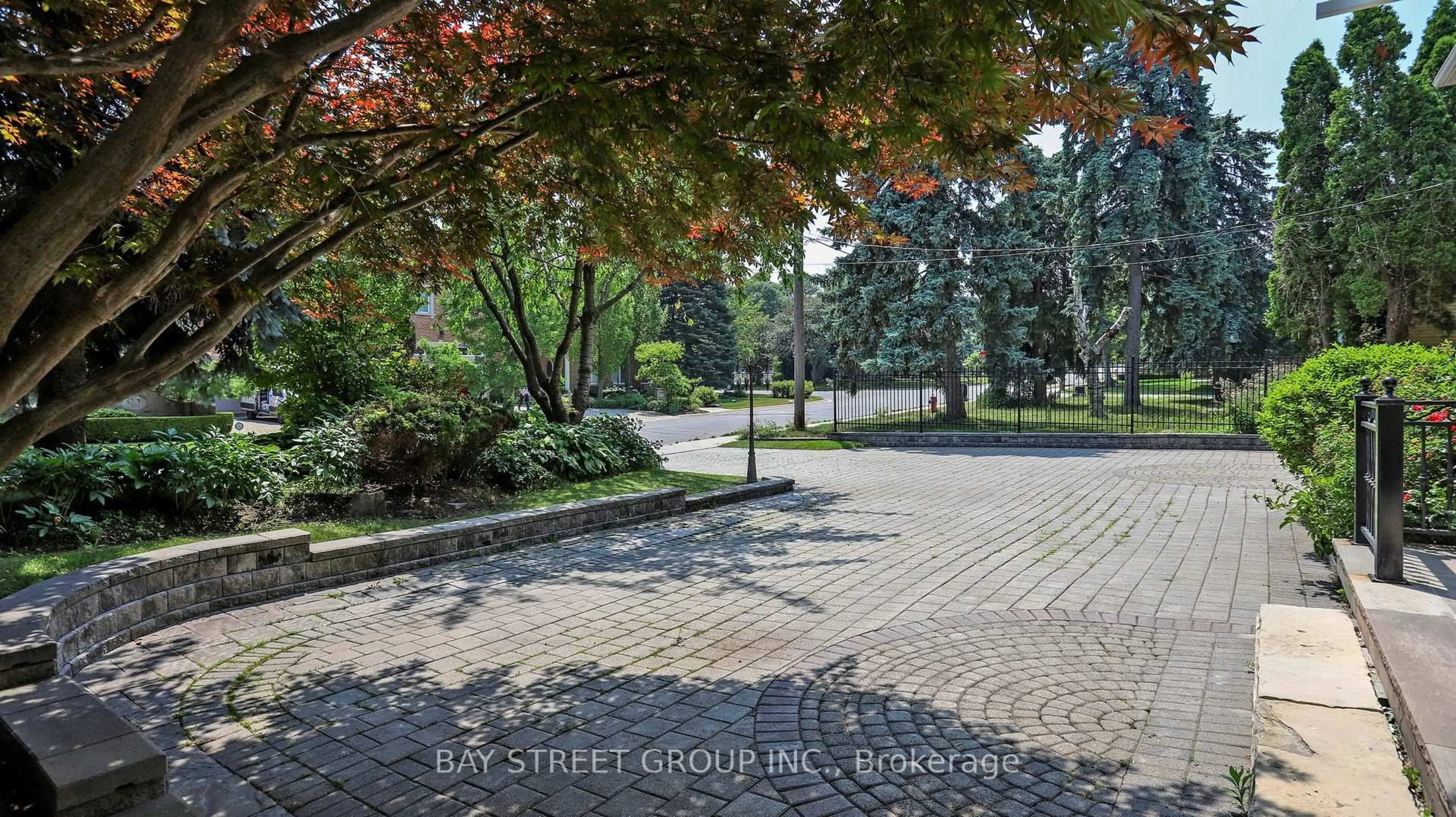 Patio, street for 78 York Rd, Toronto Ontario M2L 1H8