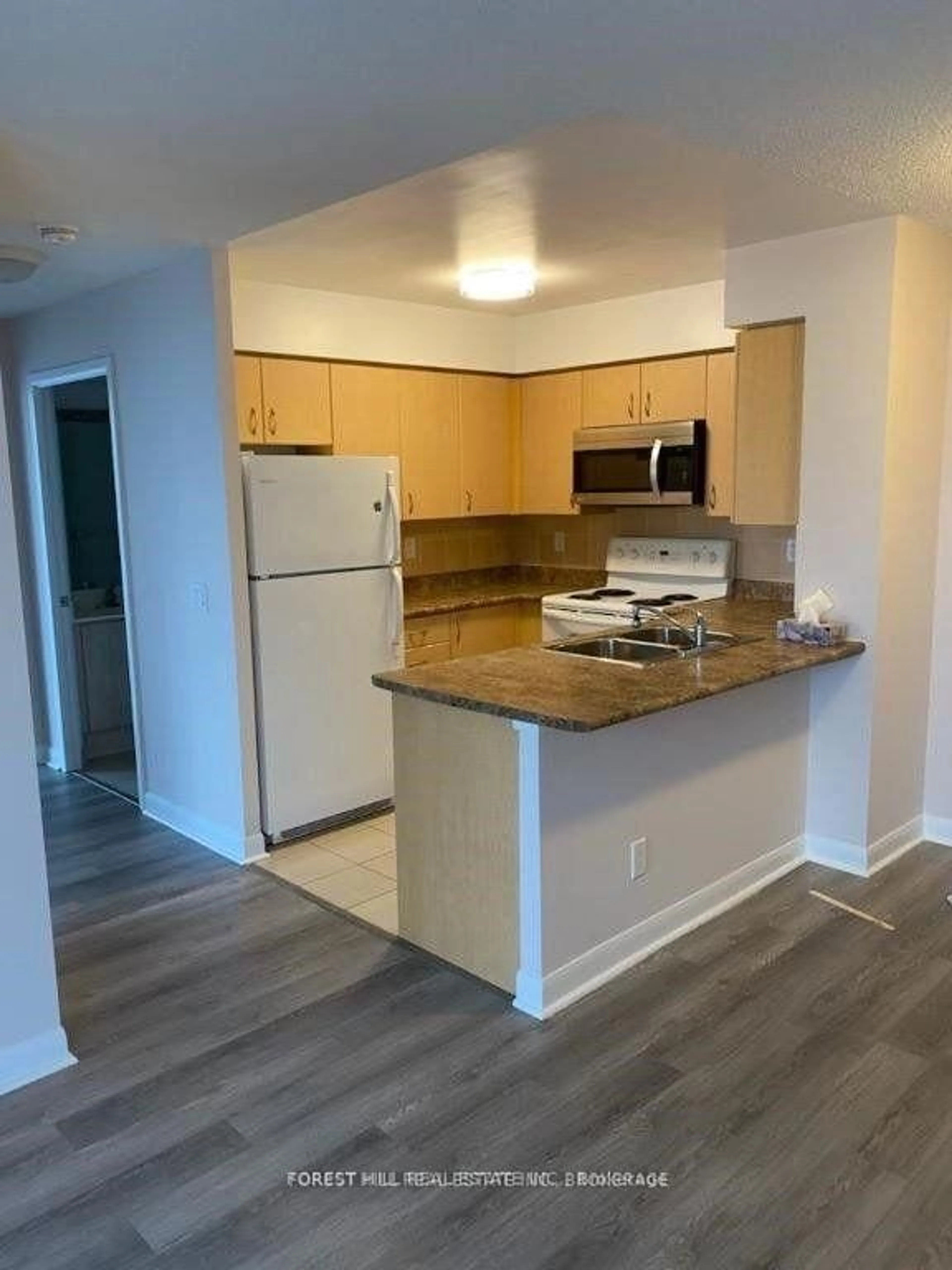 Standard kitchen, unknown for 4968 Yonge St #1910, Toronto Ontario M2N 5N7