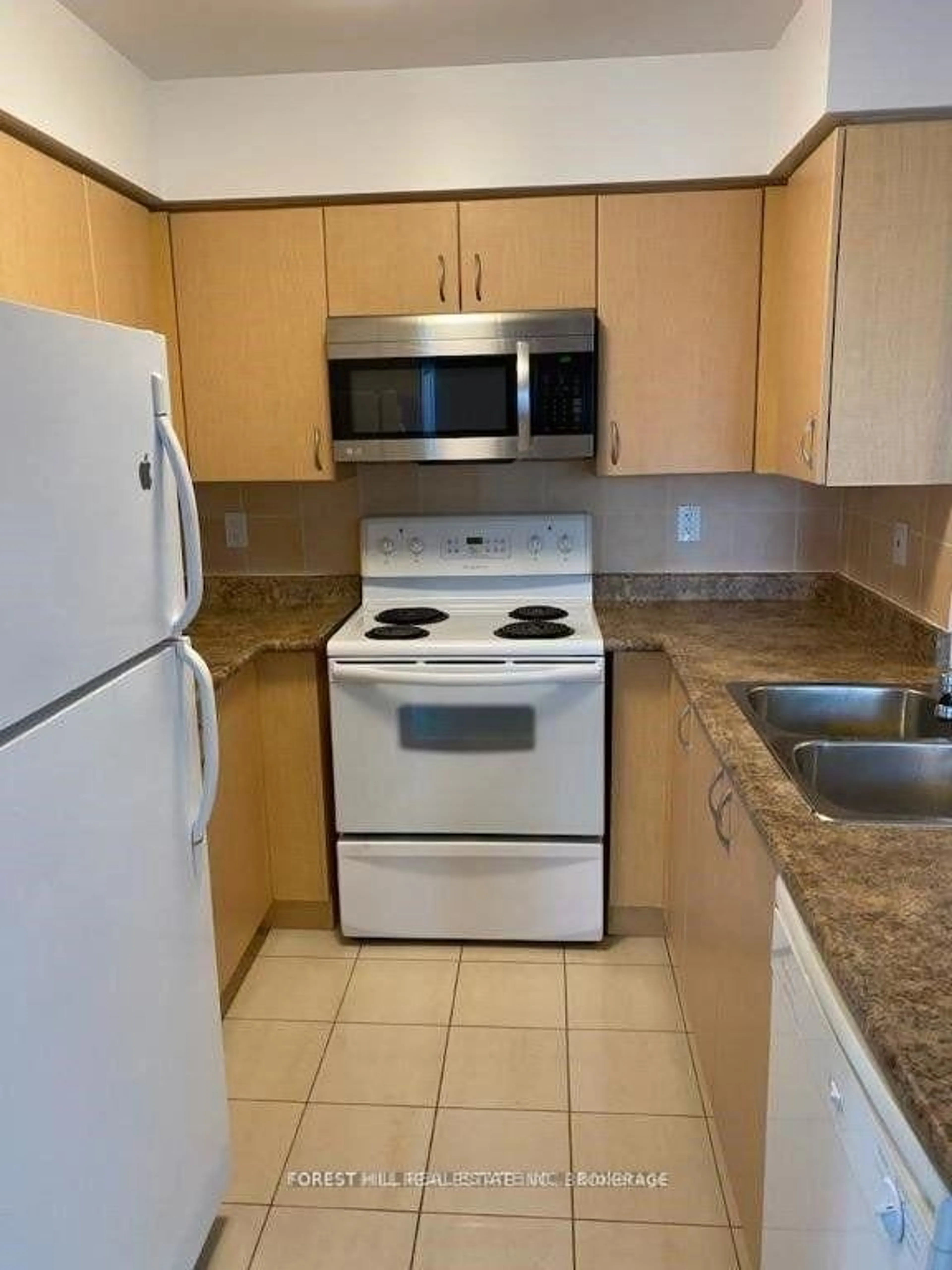 Standard kitchen, unknown for 4968 Yonge St #1910, Toronto Ontario M2N 5N7