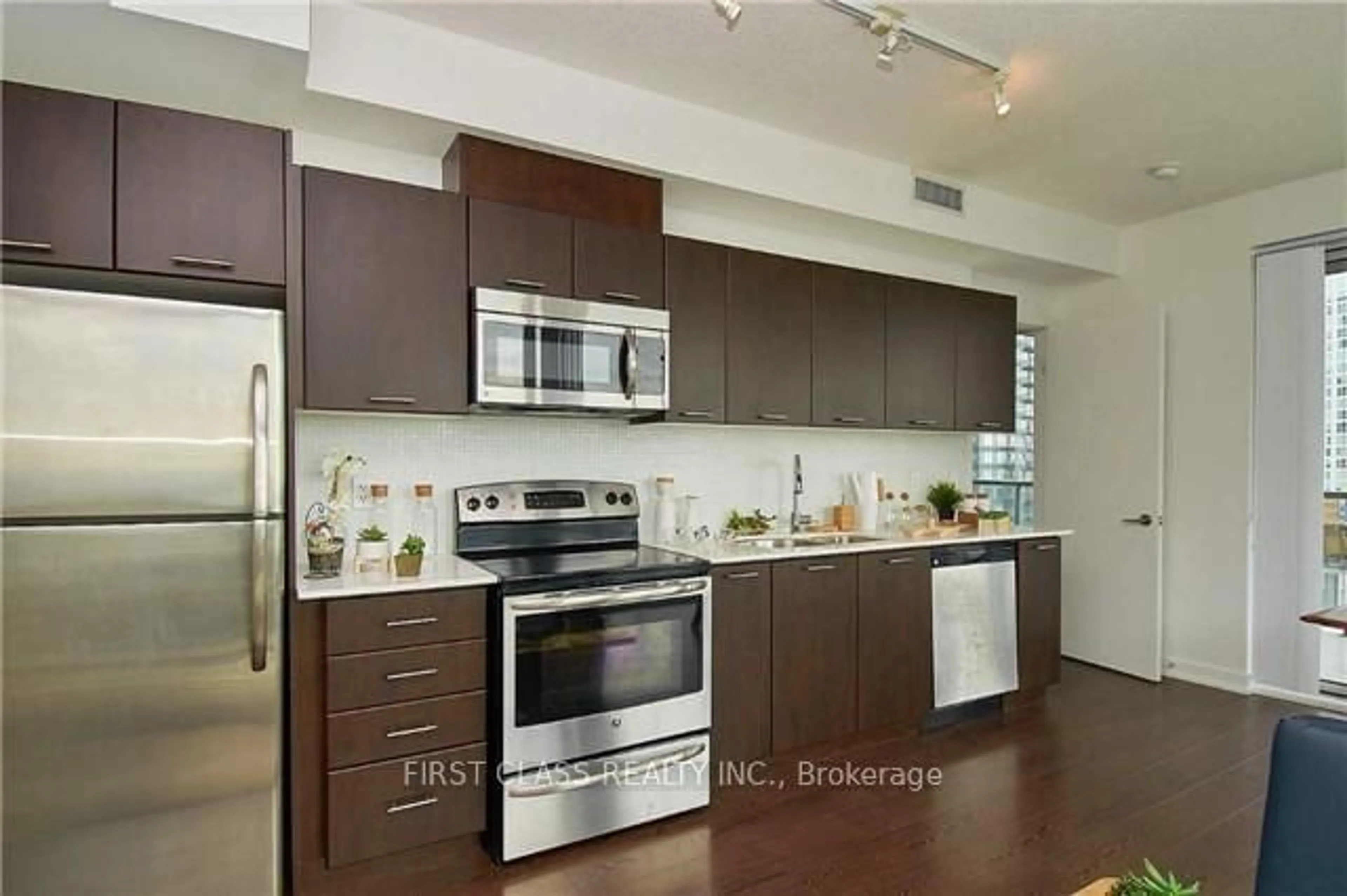 Unknown for 20 Bruyeres Mews #1610, Toronto Ontario M5V 0G8