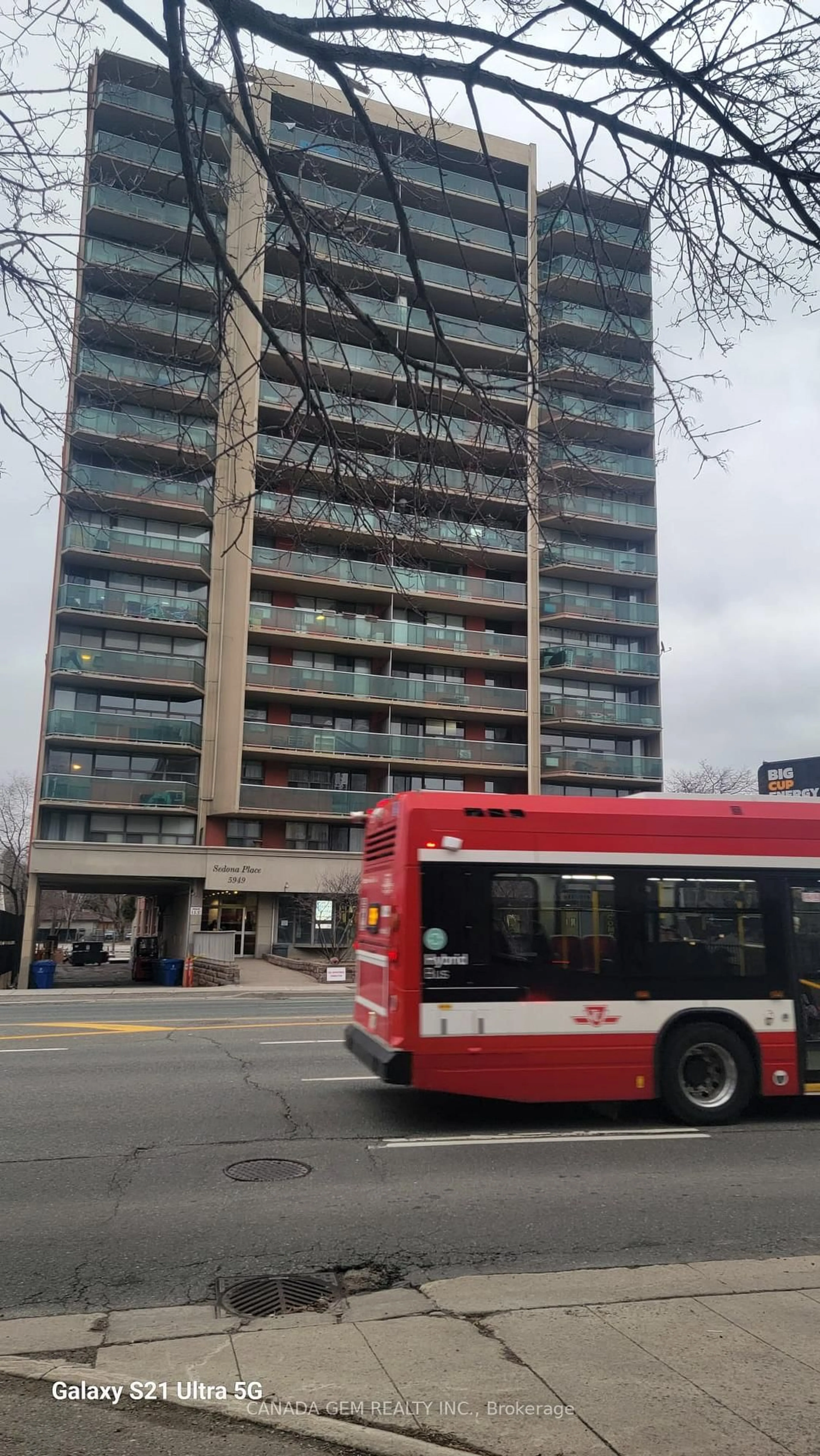 Blurry image for 5949 Yonge St #1201, Toronto Ontario M2M 3V8