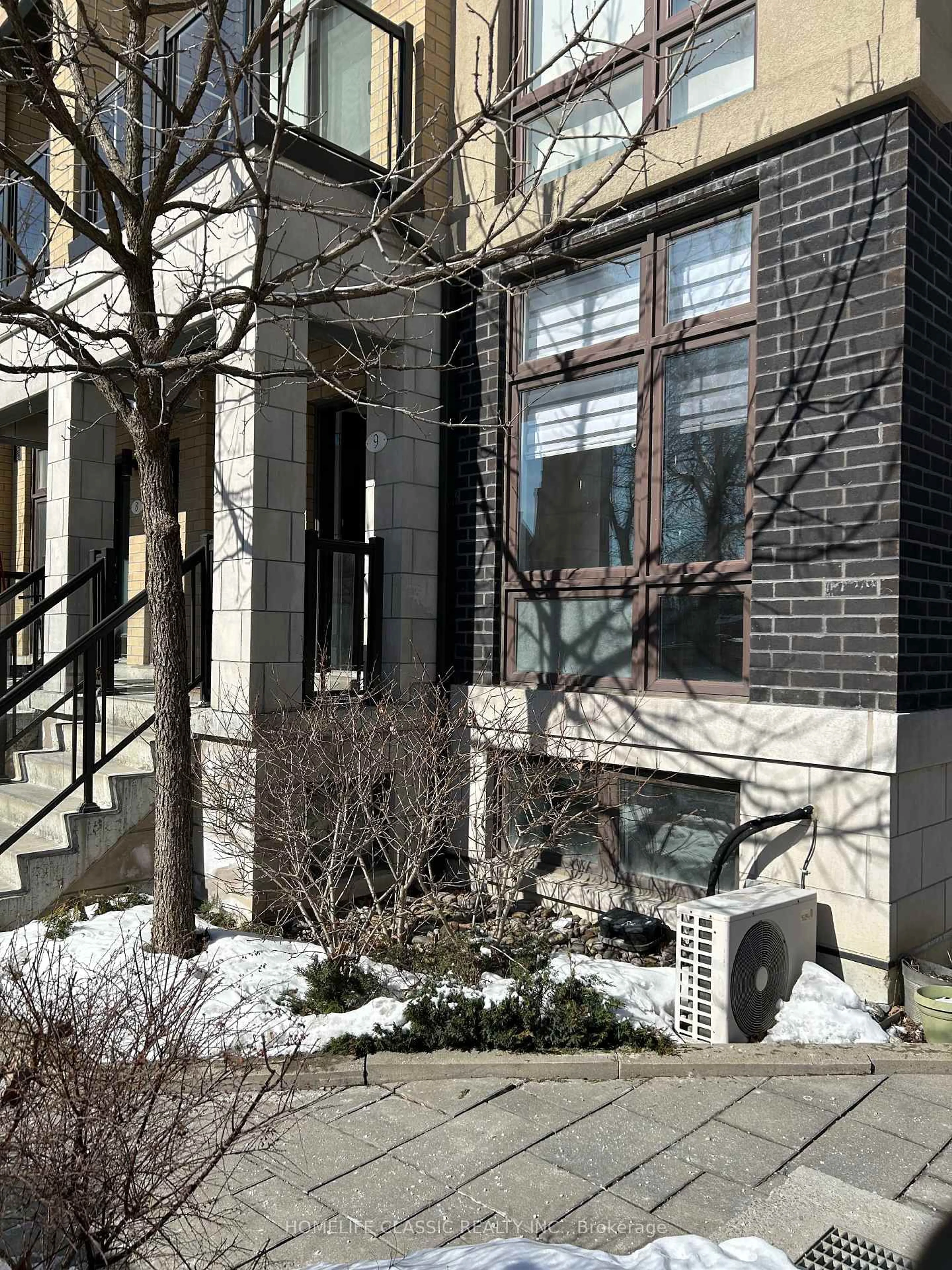 Unknown for 11 Eldora Ave #9, Toronto Ontario M2M 0B5