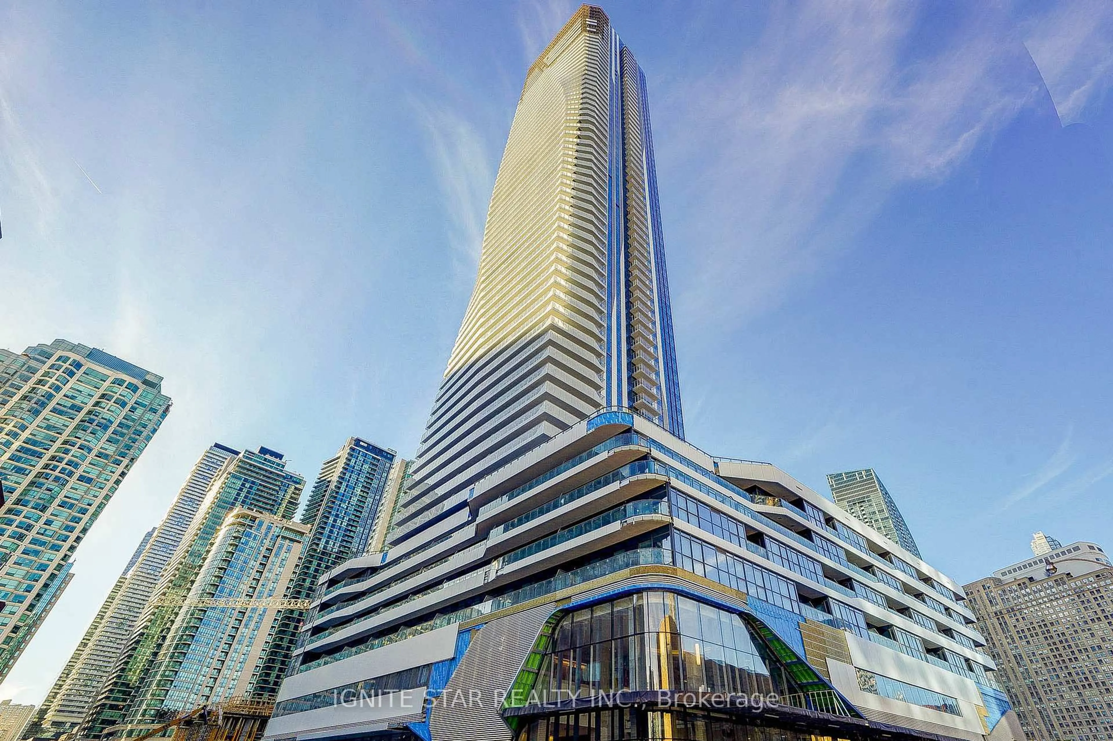 Indoor foyer for 28 Freeland St #4008, Toronto Ontario M5E 0E3