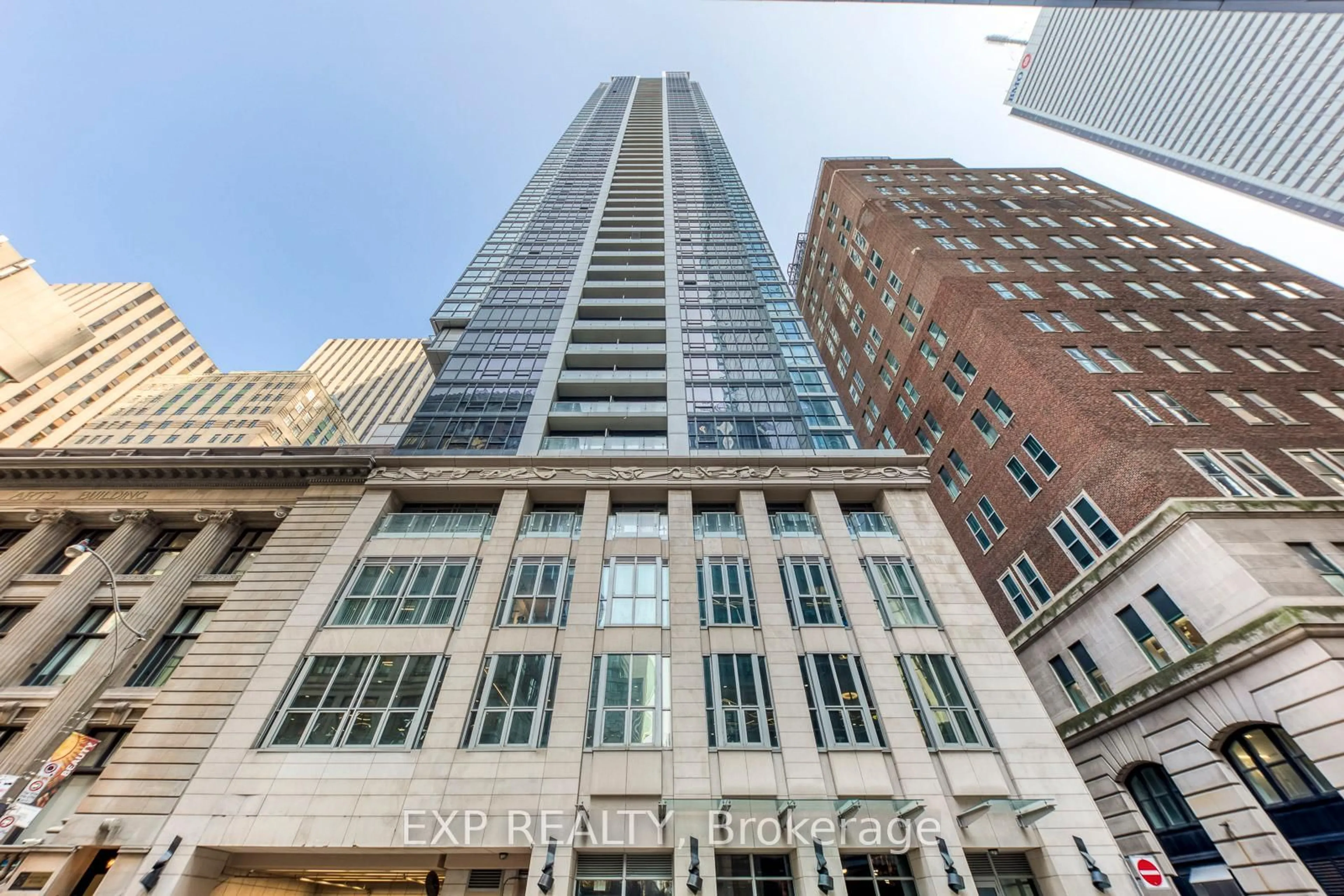 Indoor foyer for 70 Temperance St #4706, Toronto Ontario M5H 0B1