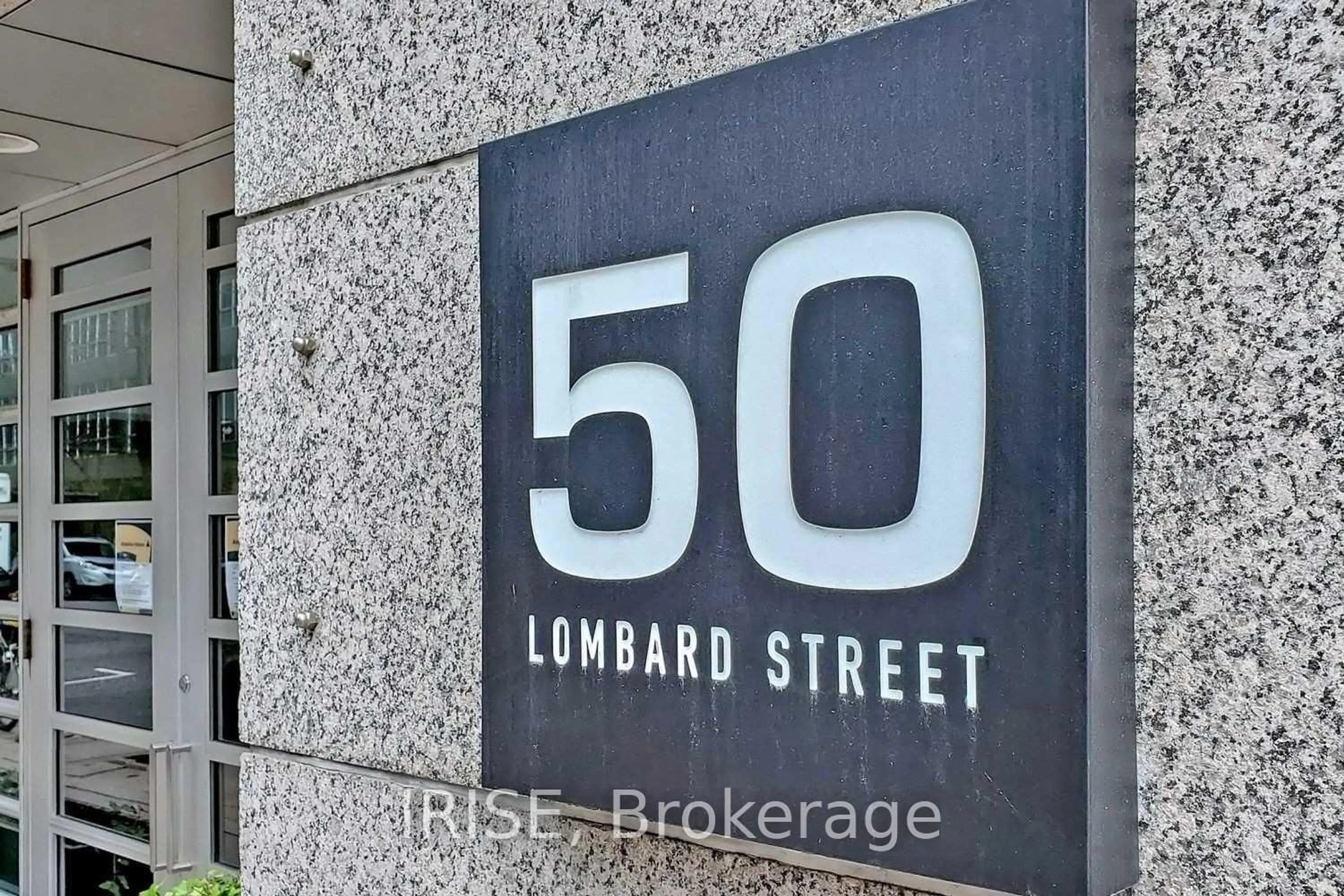 Blurry image for 50 Lombard St #2402, Toronto Ontario M5C 2X4