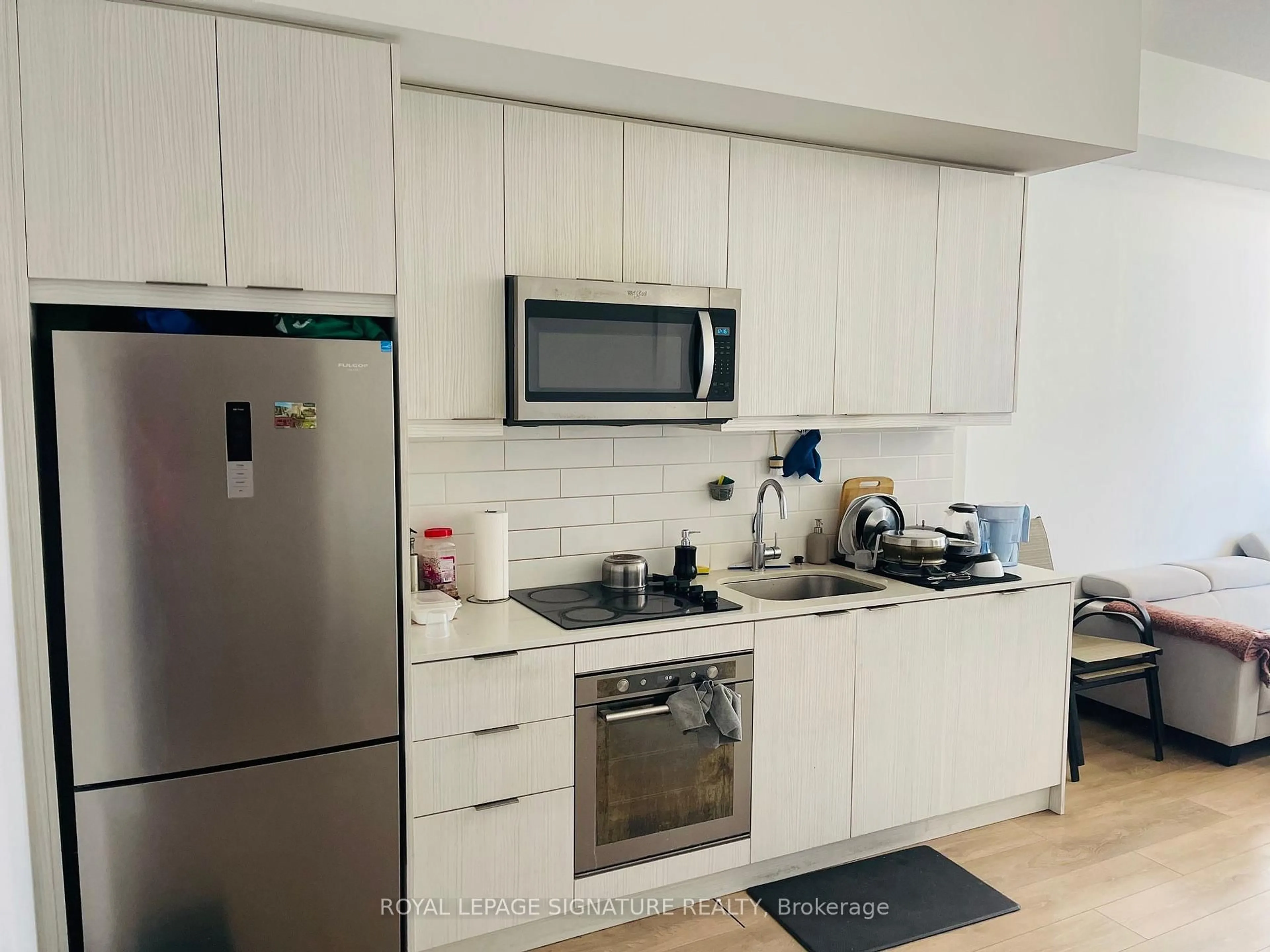 Standard kitchen, unknown for 38 Forest Manor Rd #301, Toronto Ontario M2J 1M1