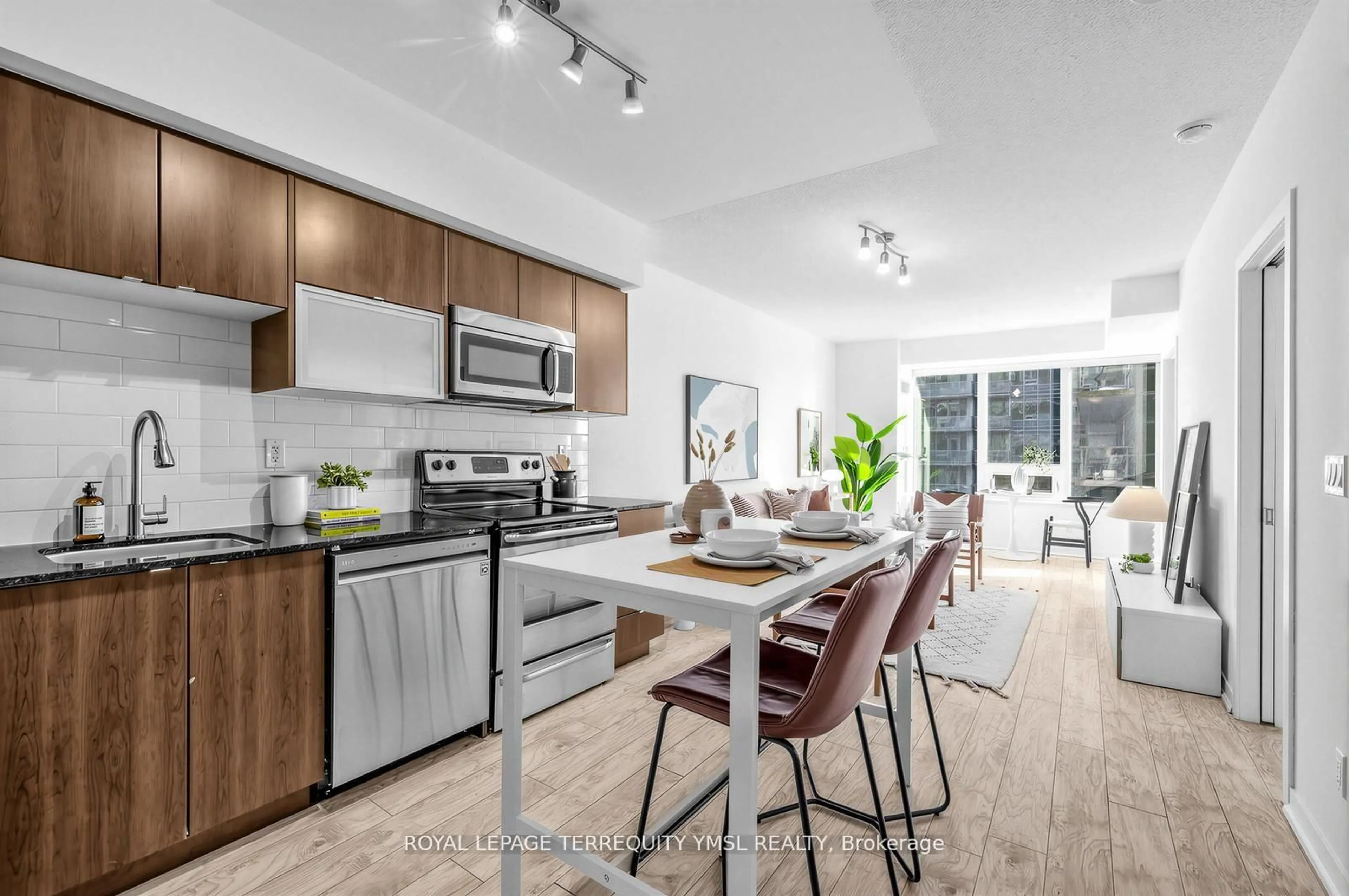 Open concept kitchen, unknown for 59 East Liberty St #802, Toronto Ontario M6K 3R1