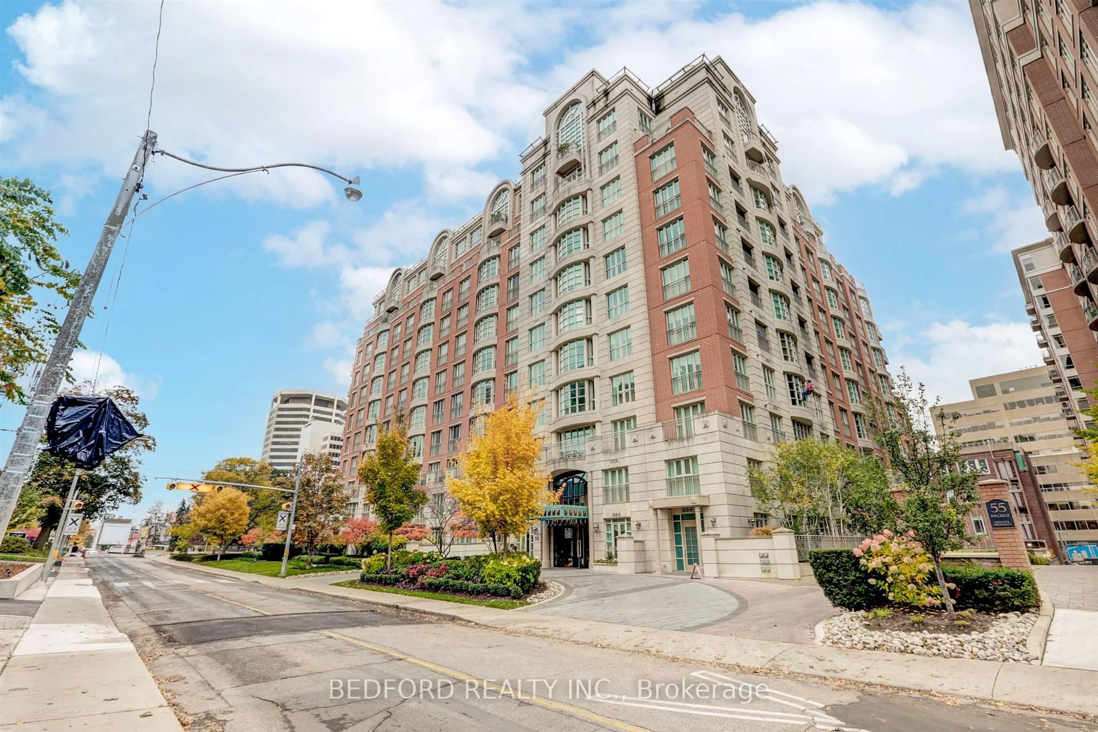 Unknown for 33 Delisle Ave #704, Toronto Ontario M4V 3C7