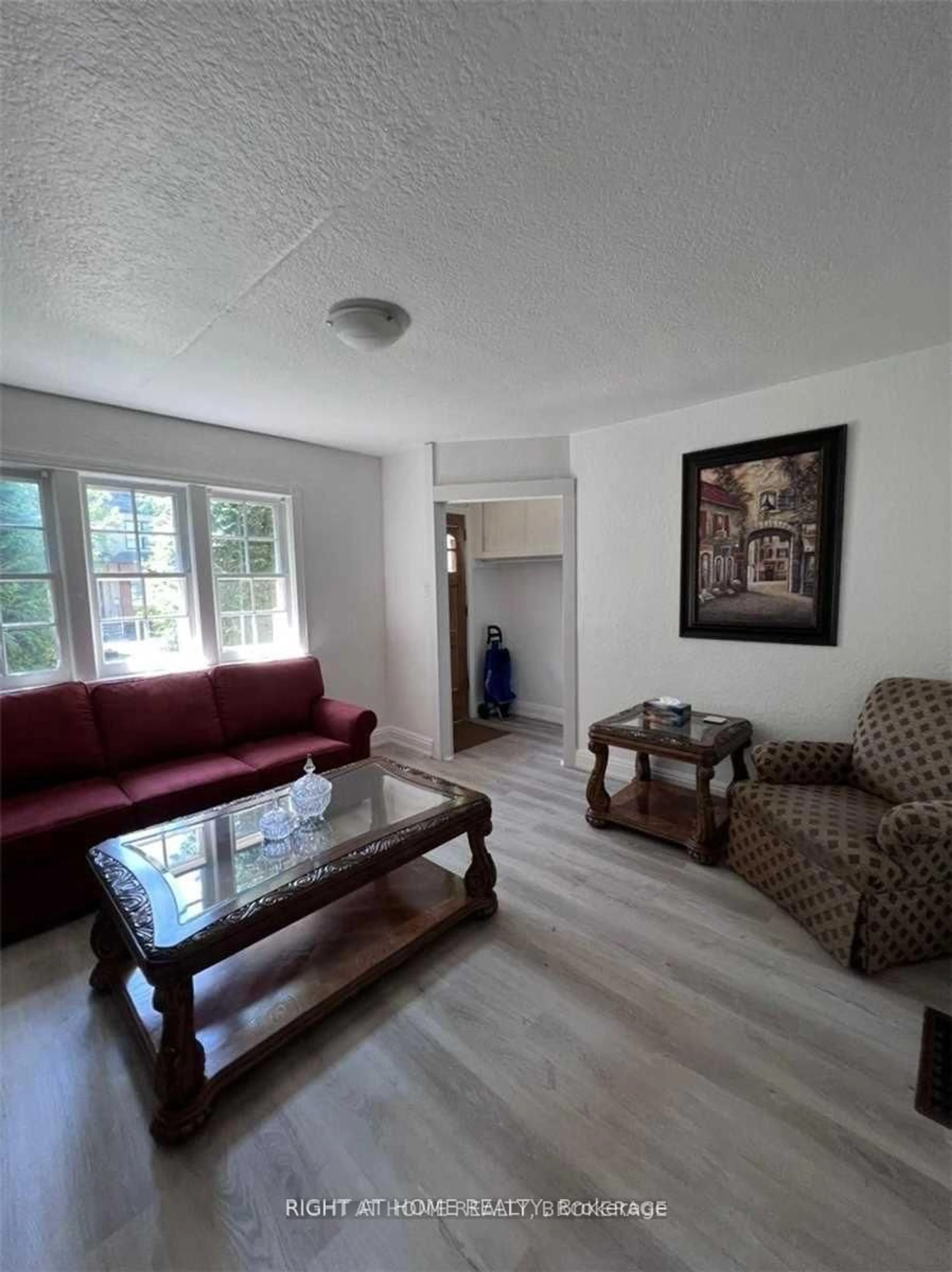 Living room with furniture, unknown for 280 Woburn Ave, Toronto Ontario M5M 1K9
