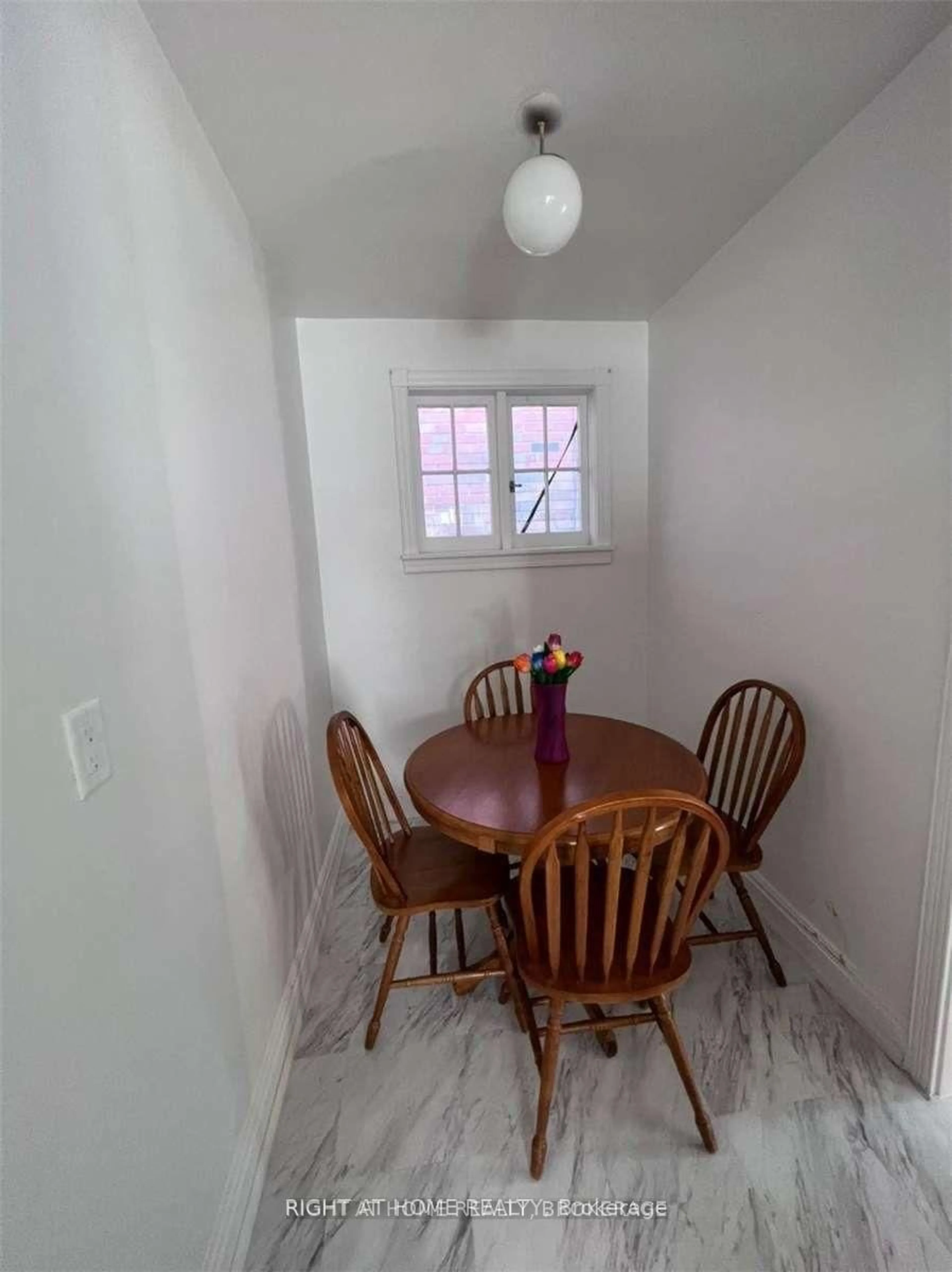 A pic of a room for 280 Woburn Ave, Toronto Ontario M5M 1K9