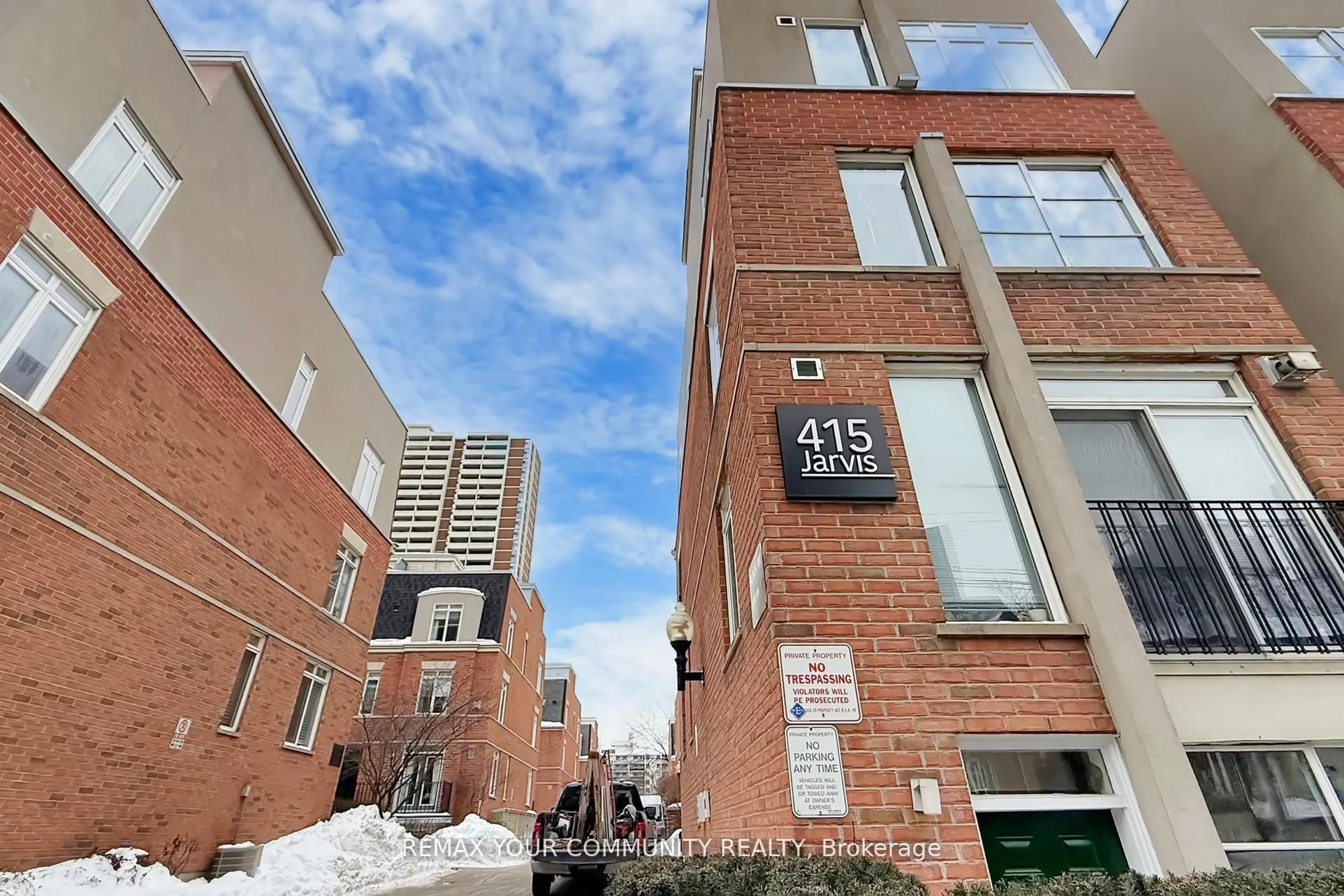 Home with brick exterior material, street for 415 Jarvis St #124, Toronto Ontario M4Y 3C1
