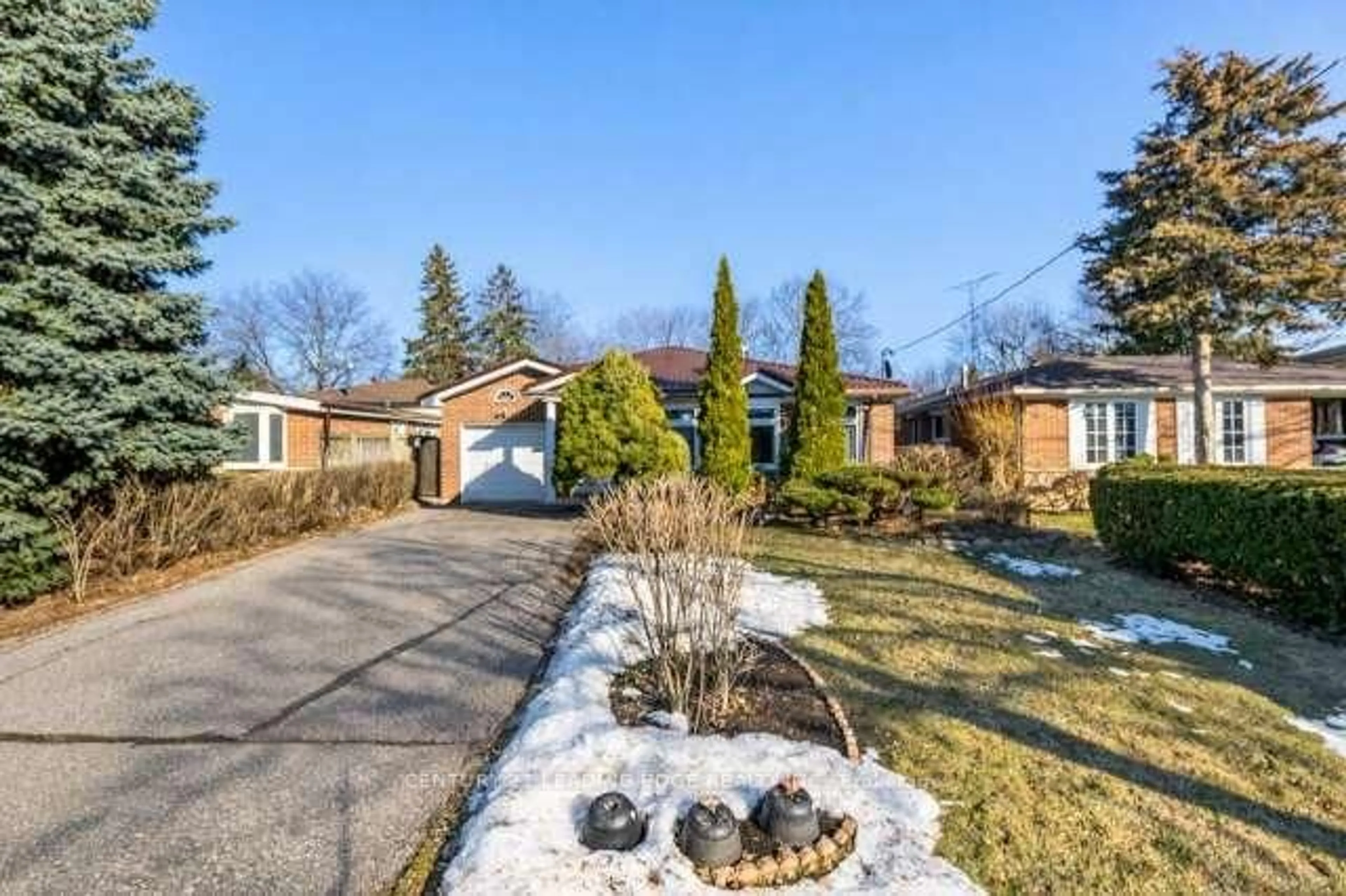 Home with brick exterior material, street for 39 Deerford Rd, Toronto Ontario M2J 3H9