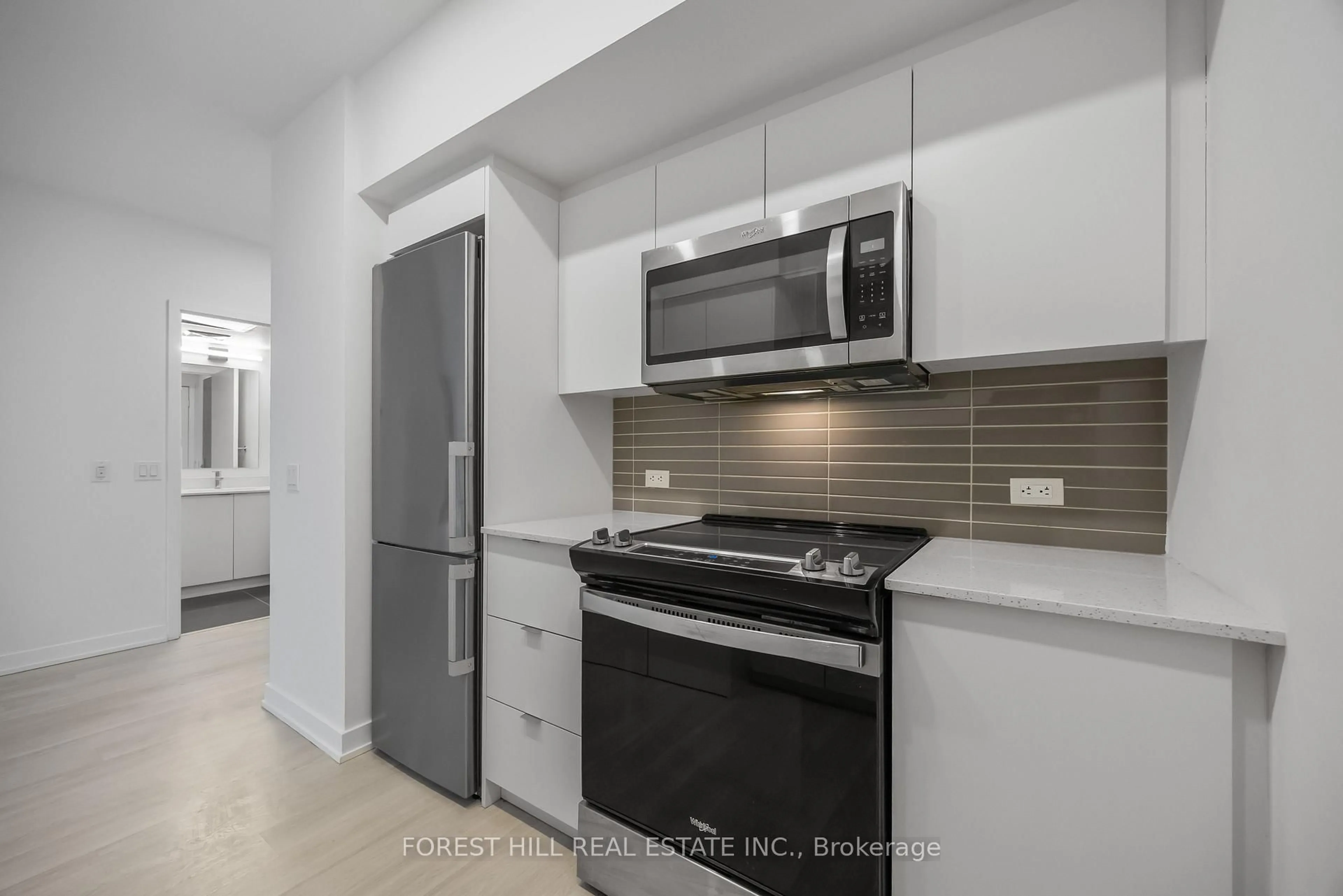 Standard kitchen, ceramic/tile floor for 30 Tretti Way #1010, Toronto Ontario M3H 0E3