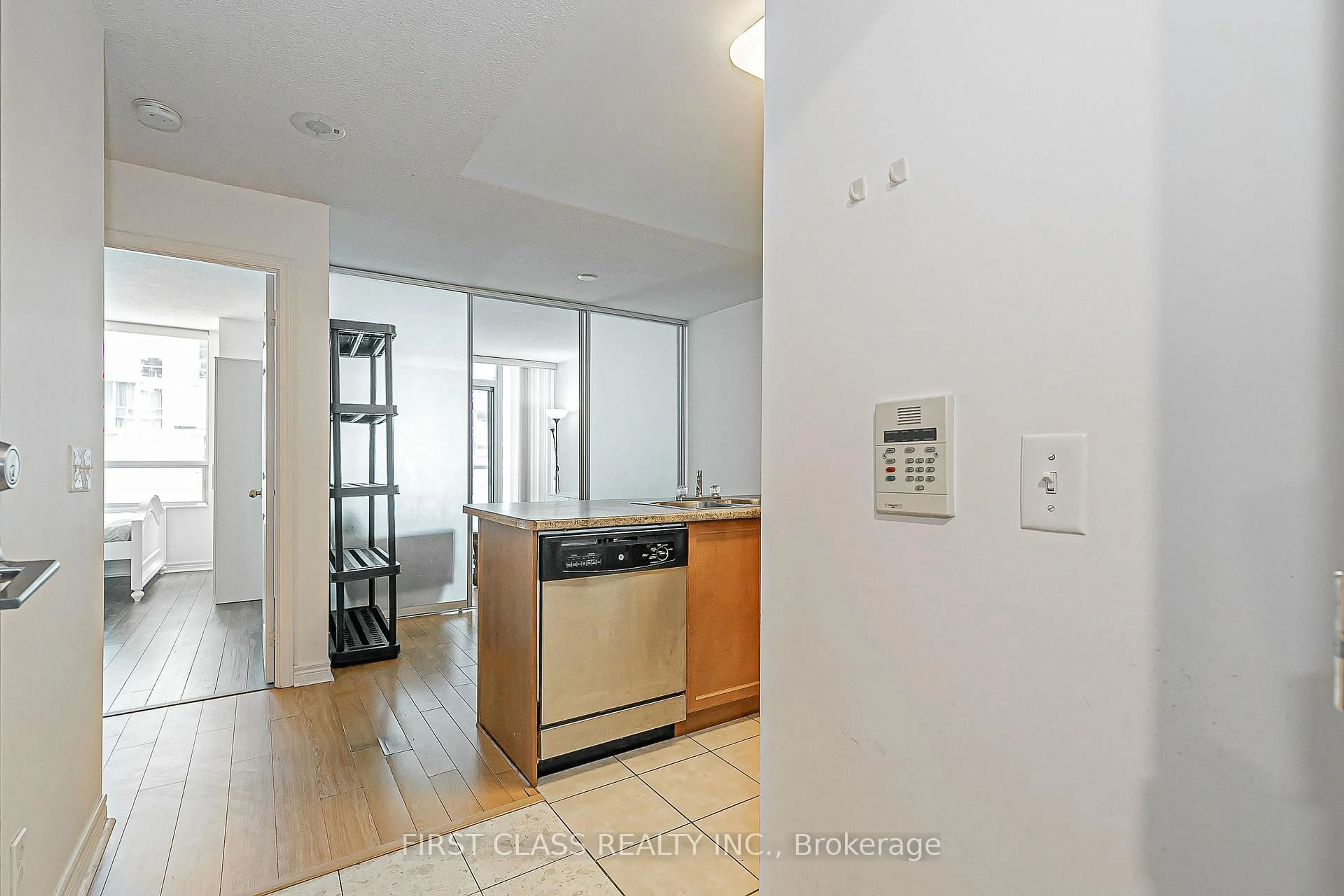 Standard kitchen, floor is not visible for 51 Lower Simcoe St #1202, Toronto Ontario M5J 3A2