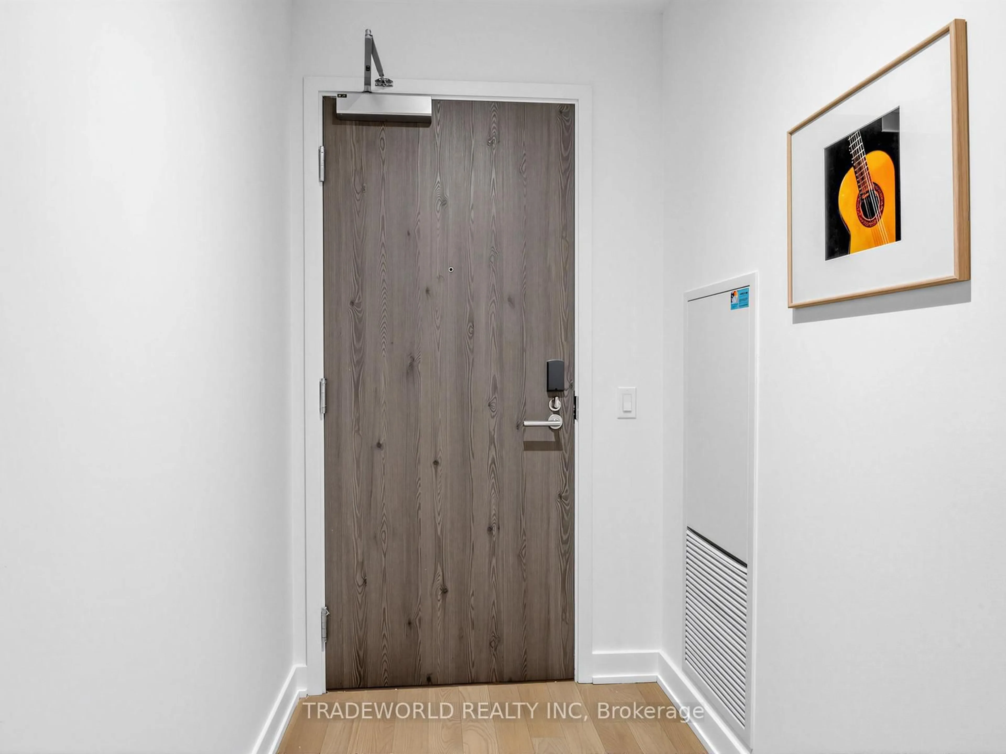 Indoor entryway for 25 Richmond St #206, Toronto Ontario M5C 0A6