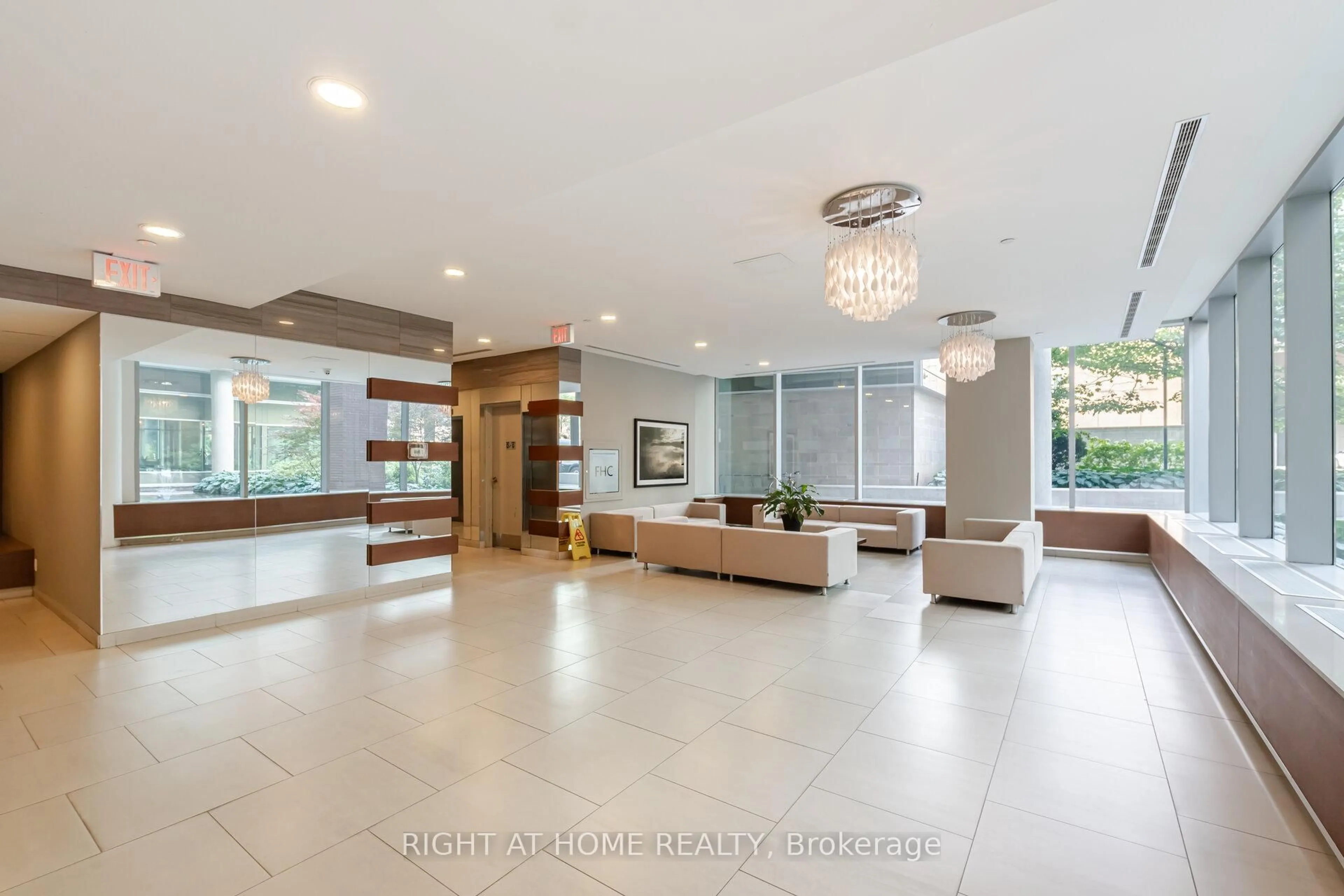 Unknown for 112 George St #S320, Toronto Ontario M5A 2M5