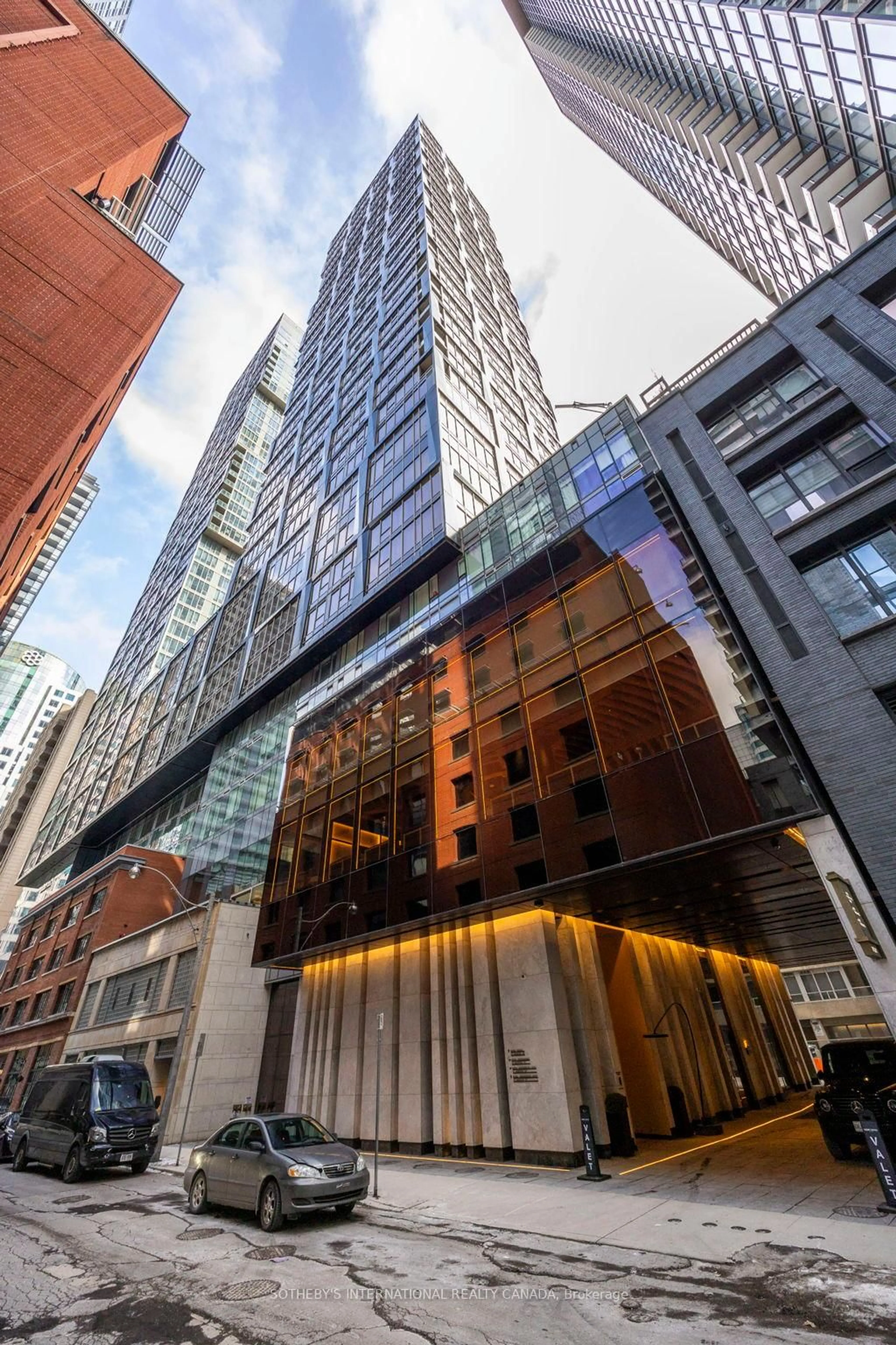 Indoor foyer for 35 Mercer St #2410, Toronto Ontario M5V 0V1