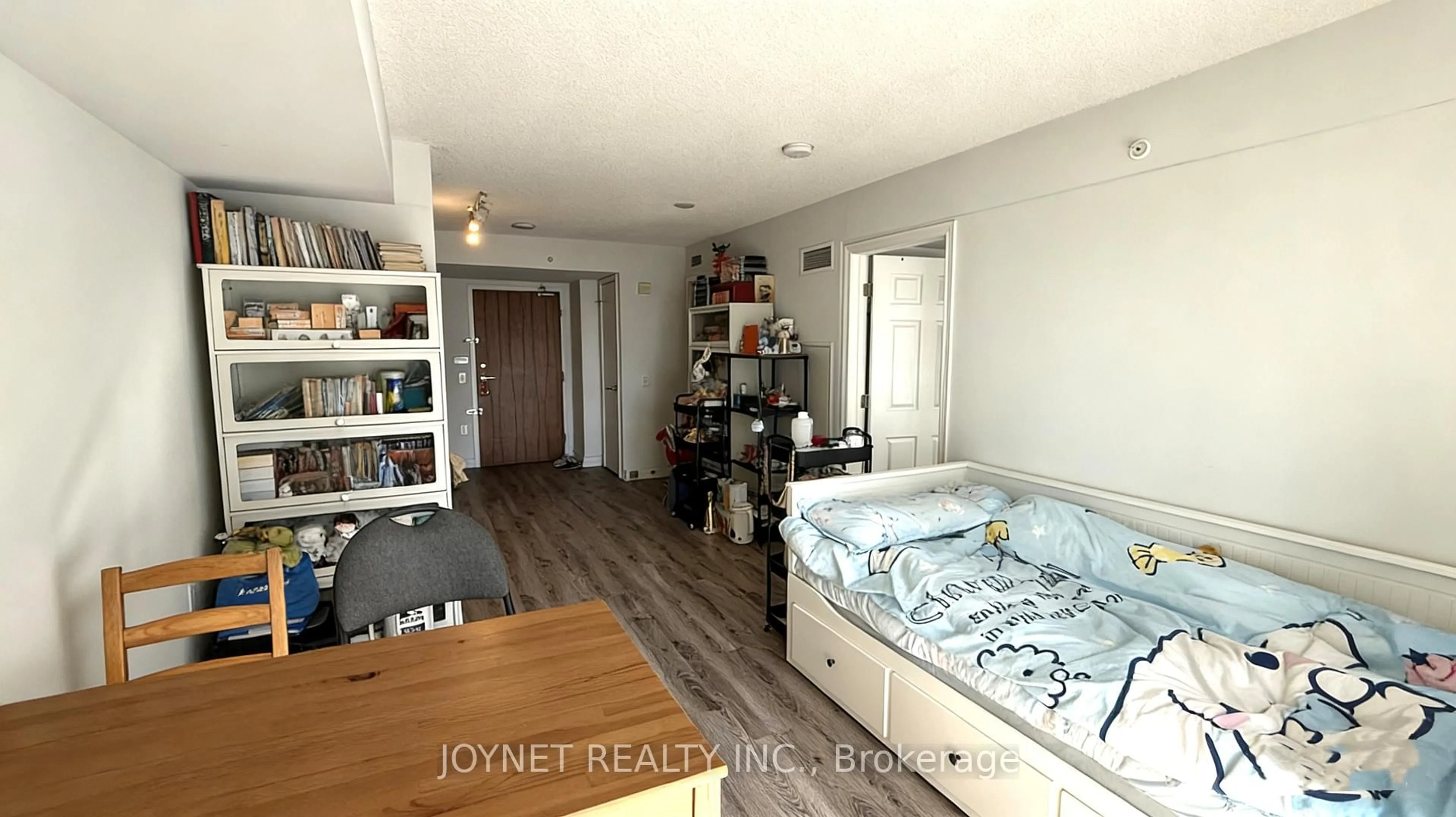 A pic of a room for 75 Queens Wharf Rd #2111, Toronto Ontario M5V 0J8