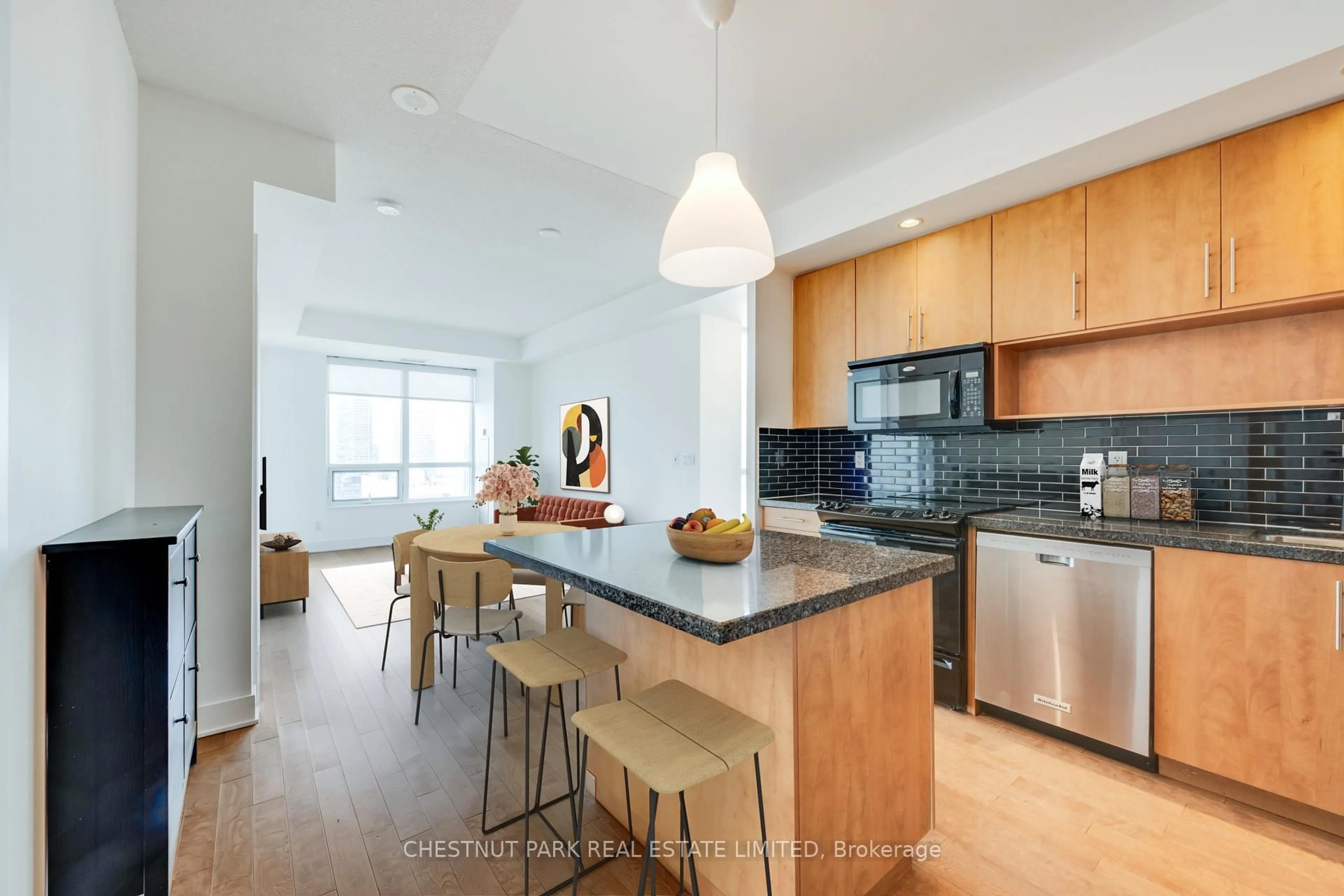 Open concept kitchen, unknown for 120 Homewood Ave #3001, Toronto Ontario M4Y 2J3