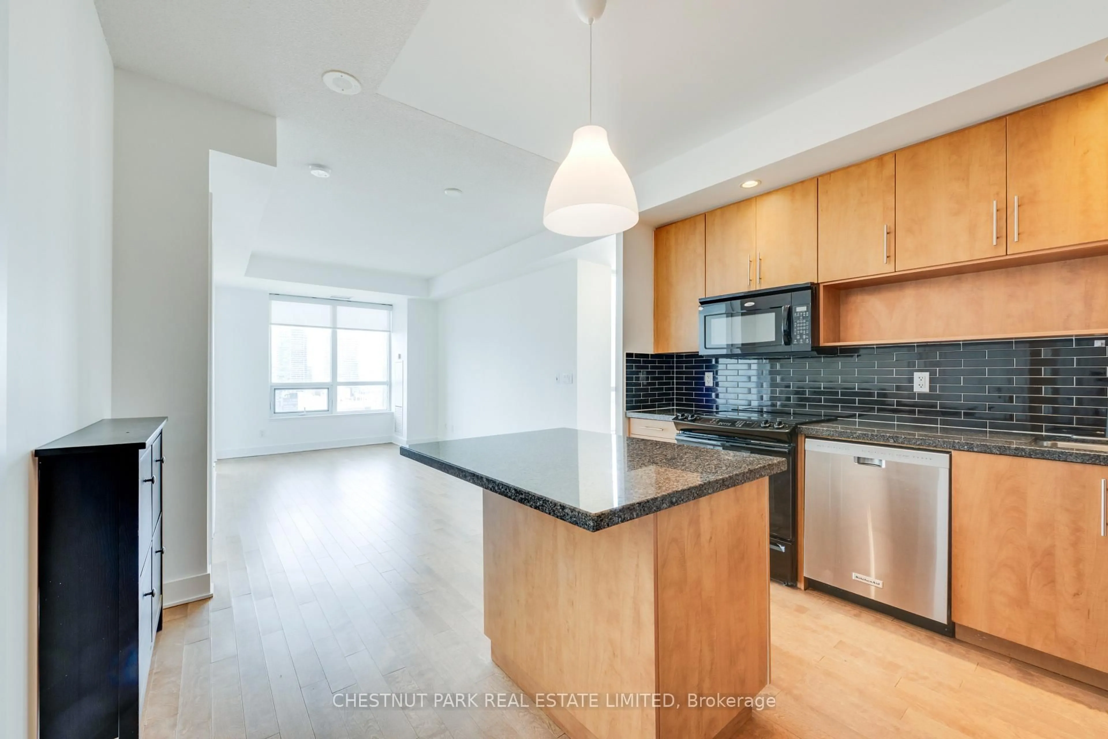 Open concept kitchen, unknown for 120 Homewood Ave #3001, Toronto Ontario M4Y 2J3