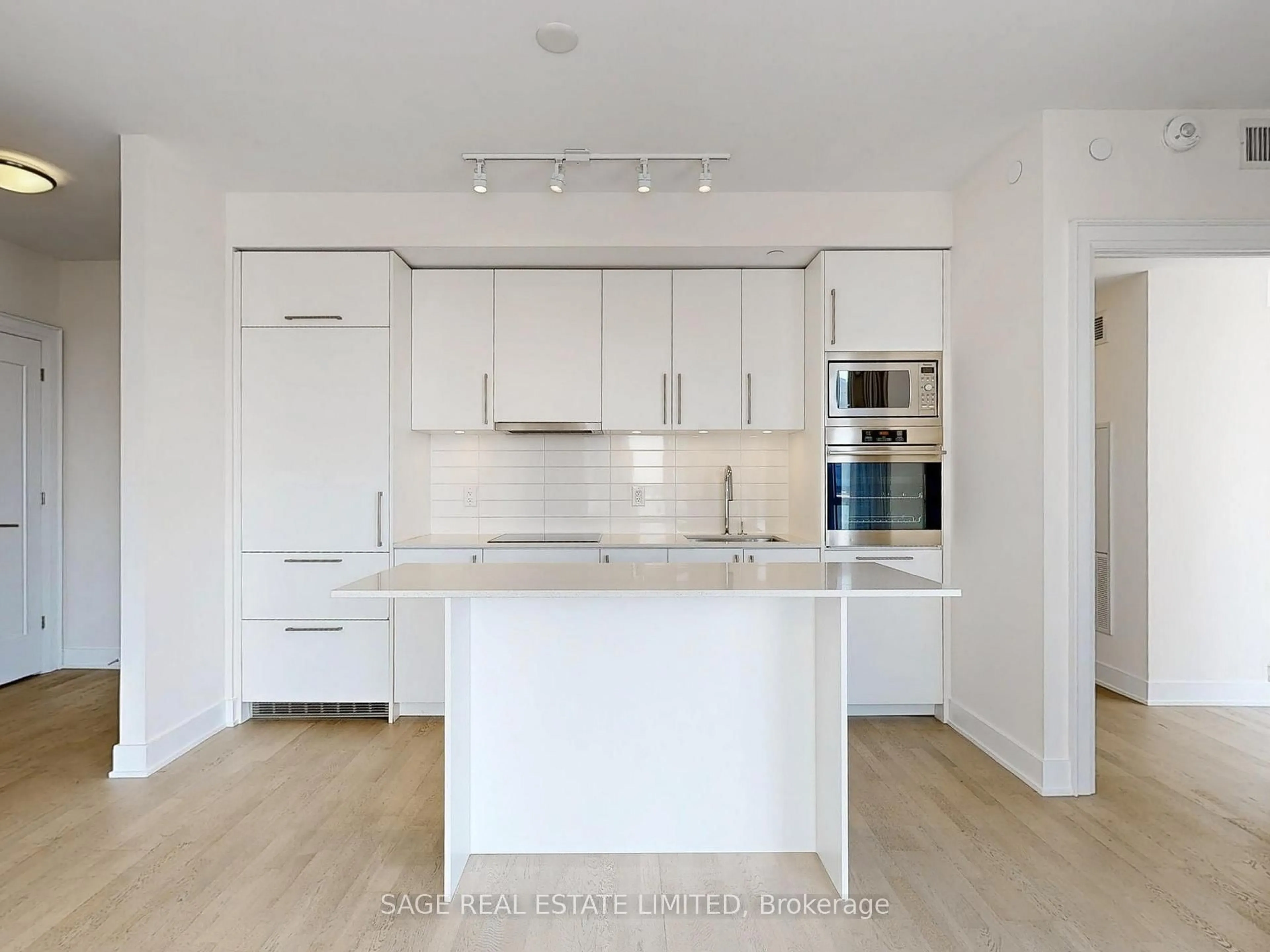 Open concept kitchen, unknown for 88 Cumberland St #2102, Toronto Ontario M5R 1A3