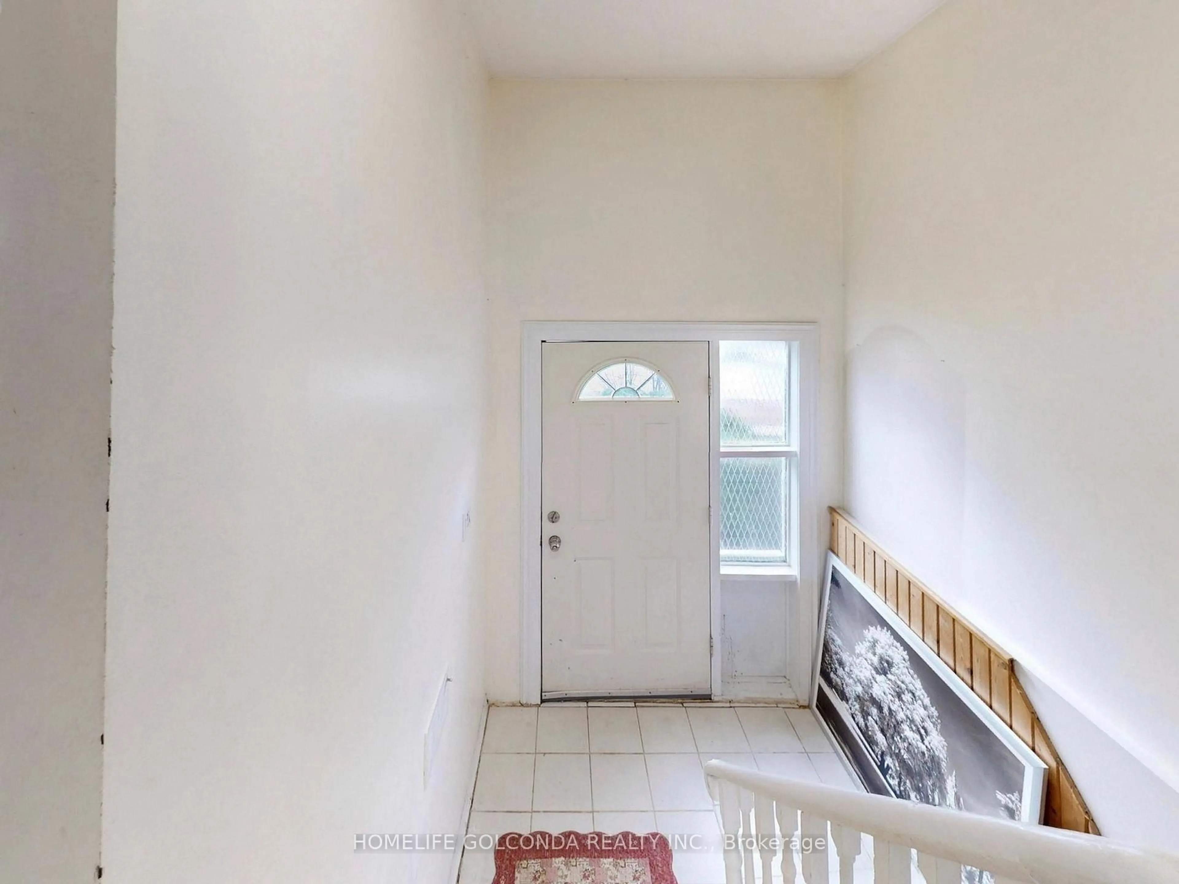 Indoor entryway for 81 Sexton Cres, Toronto Ontario M2H 2L7