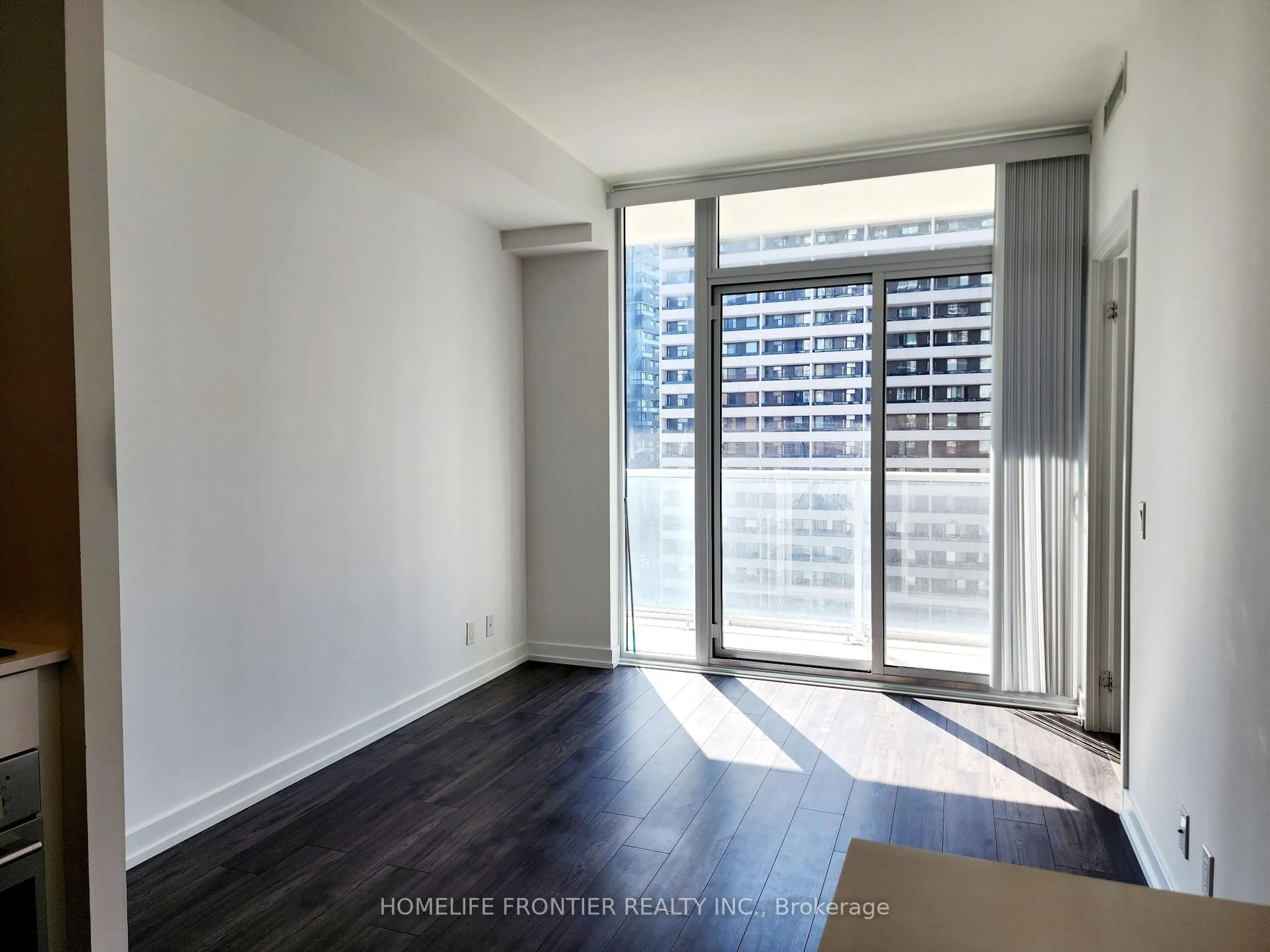 A pic of a room for 33 Helendale Ave #717, Toronto Ontario M4R 1C5