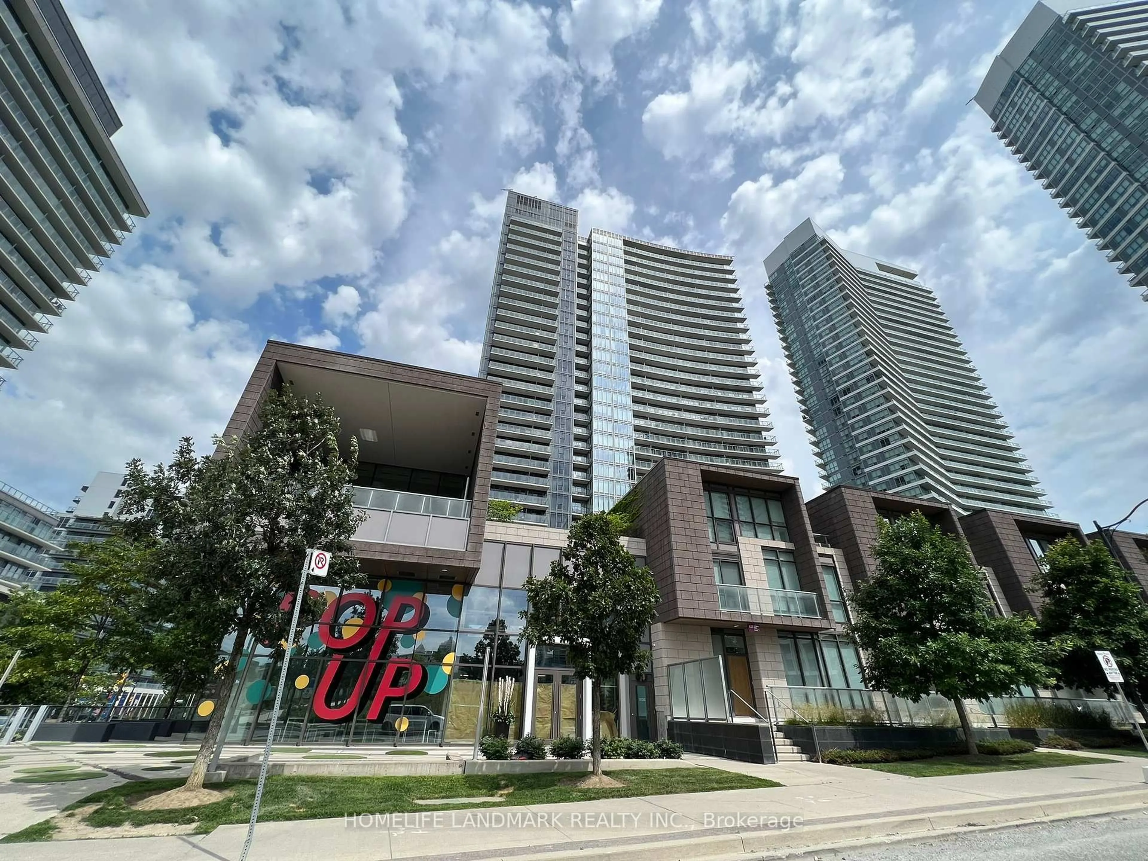 Indoor foyer for 121 Mcmahon Dr #2811, Toronto Ontario M2K 0C2