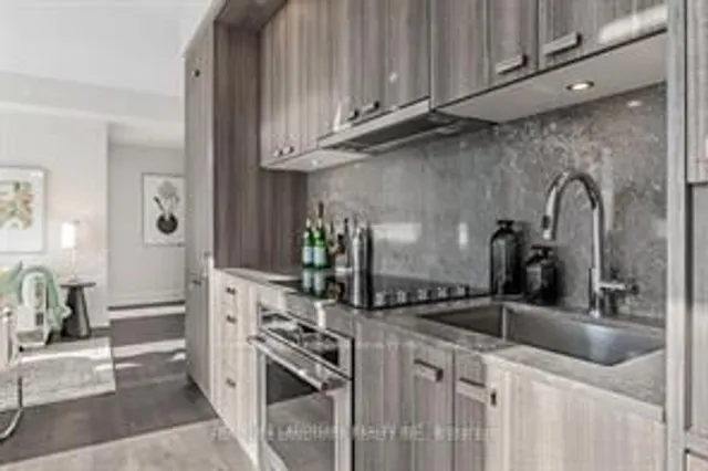 480 Front St #914, Toronto 2