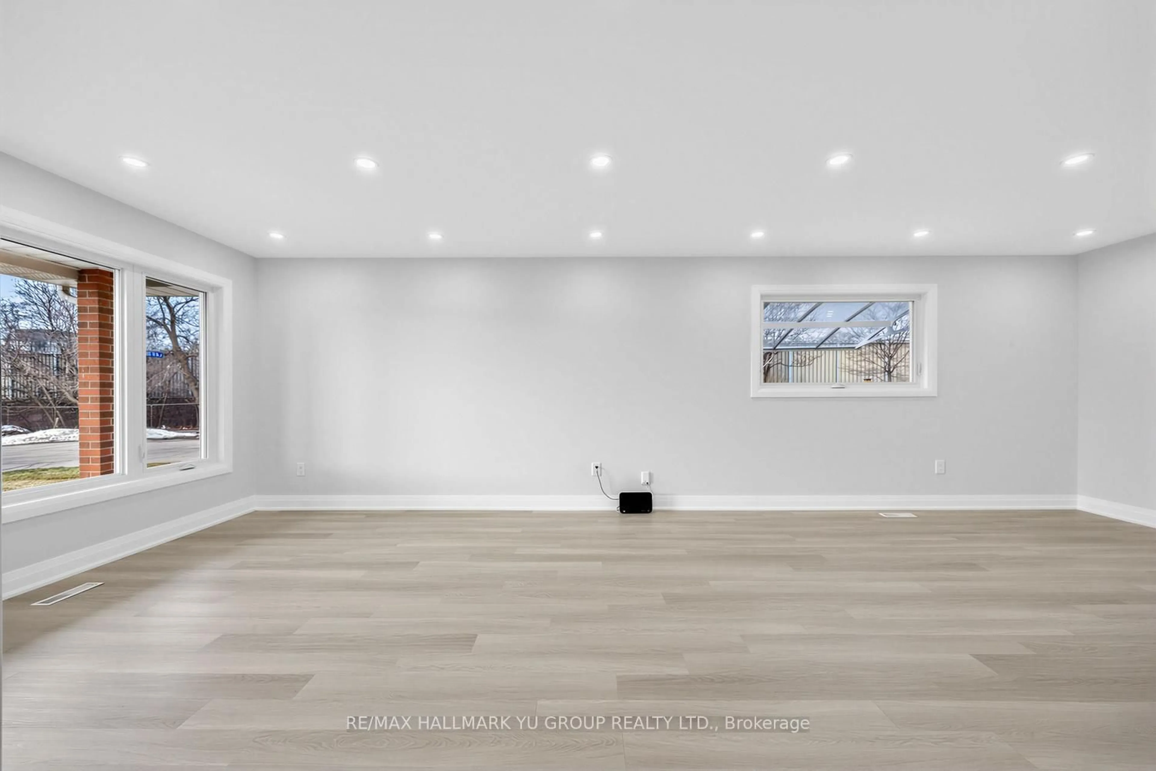 A pic of a room for 12 Pleasant View Dr, Toronto Ontario M2J 3P5