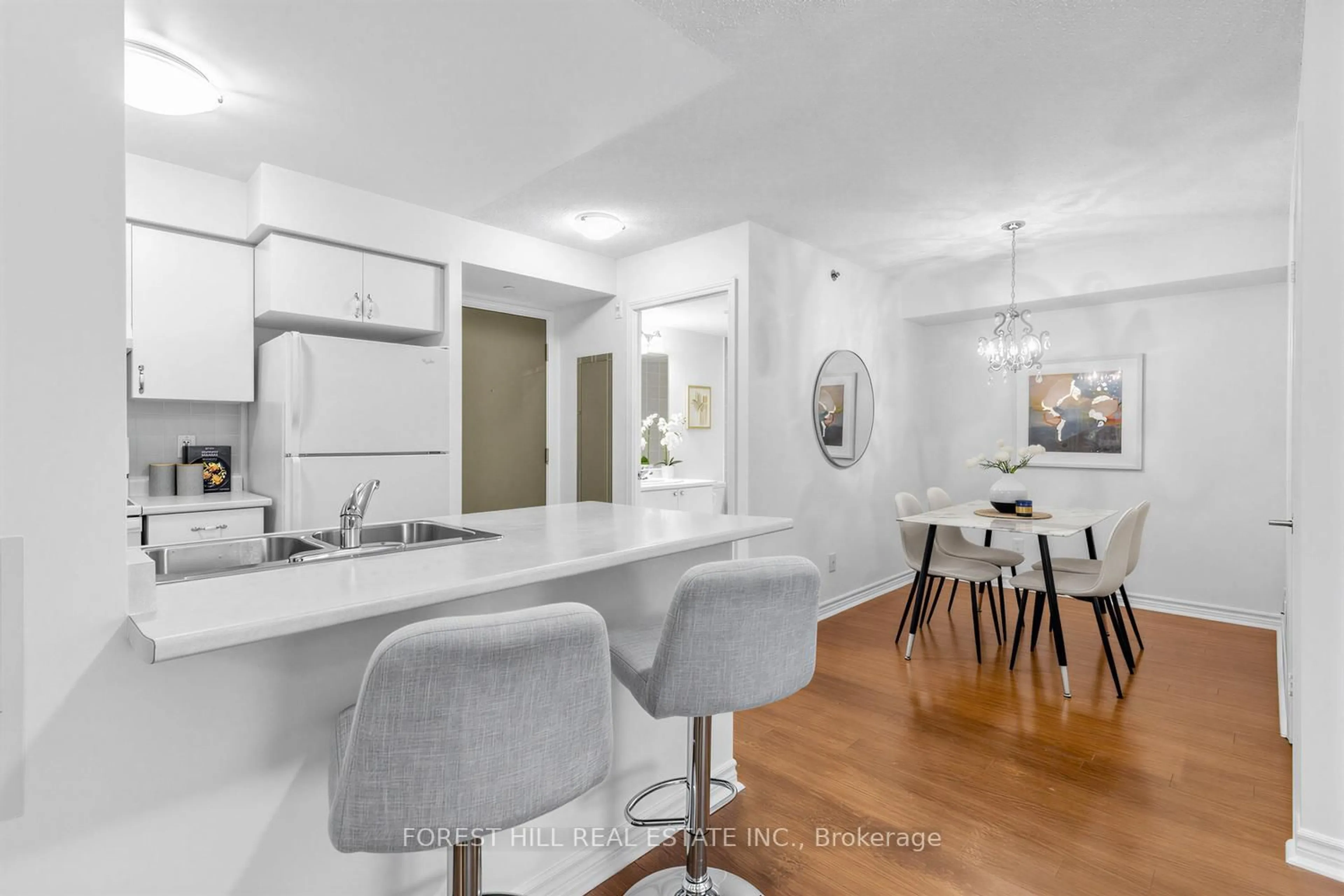 Open concept kitchen, unknown for 35 Saranac Blvd #226, Toronto Ontario M6A 2G4