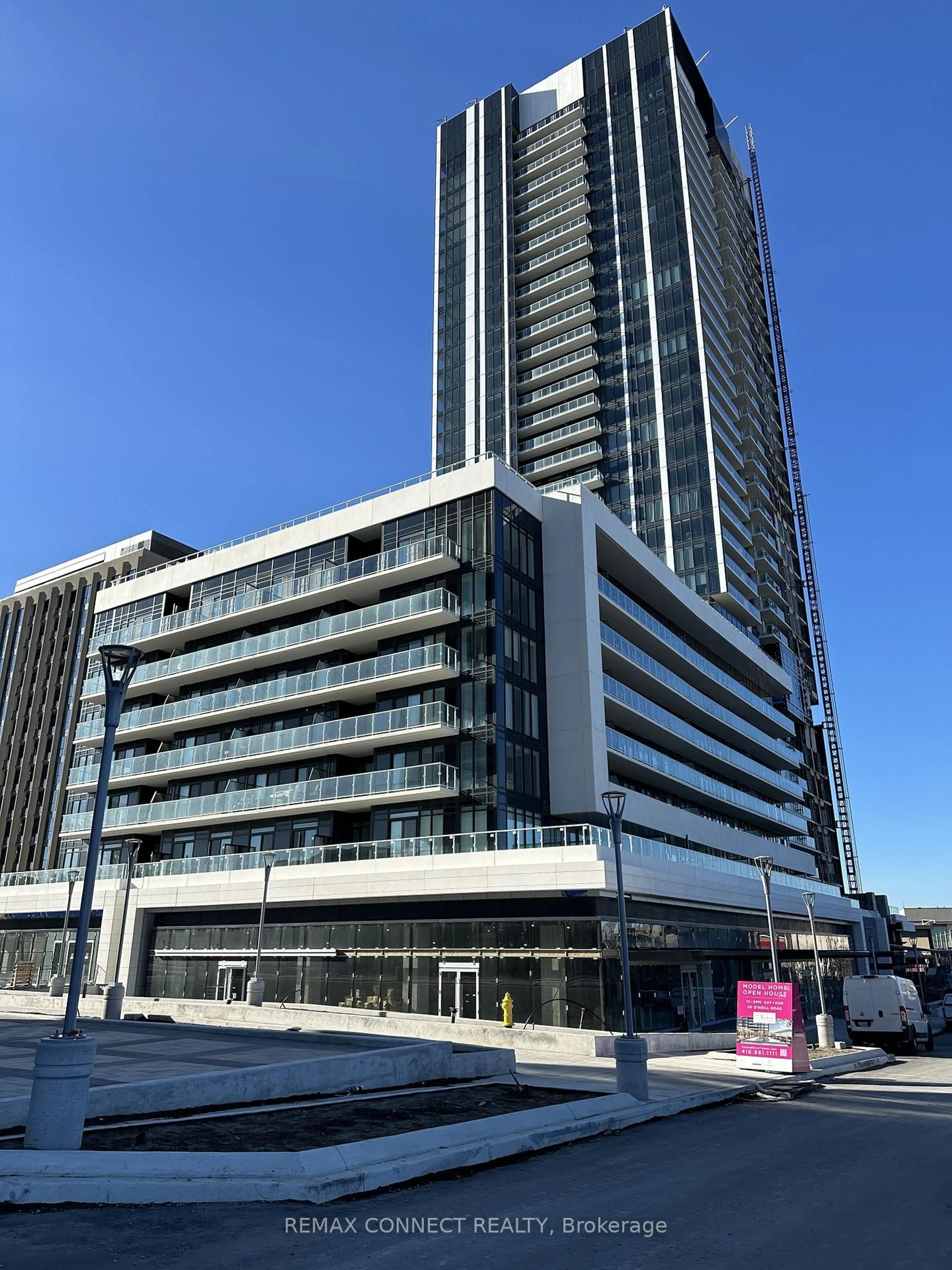 Indoor foyer for 50 O'Neill Rd #2502, Toronto Ontario M3C 0R1