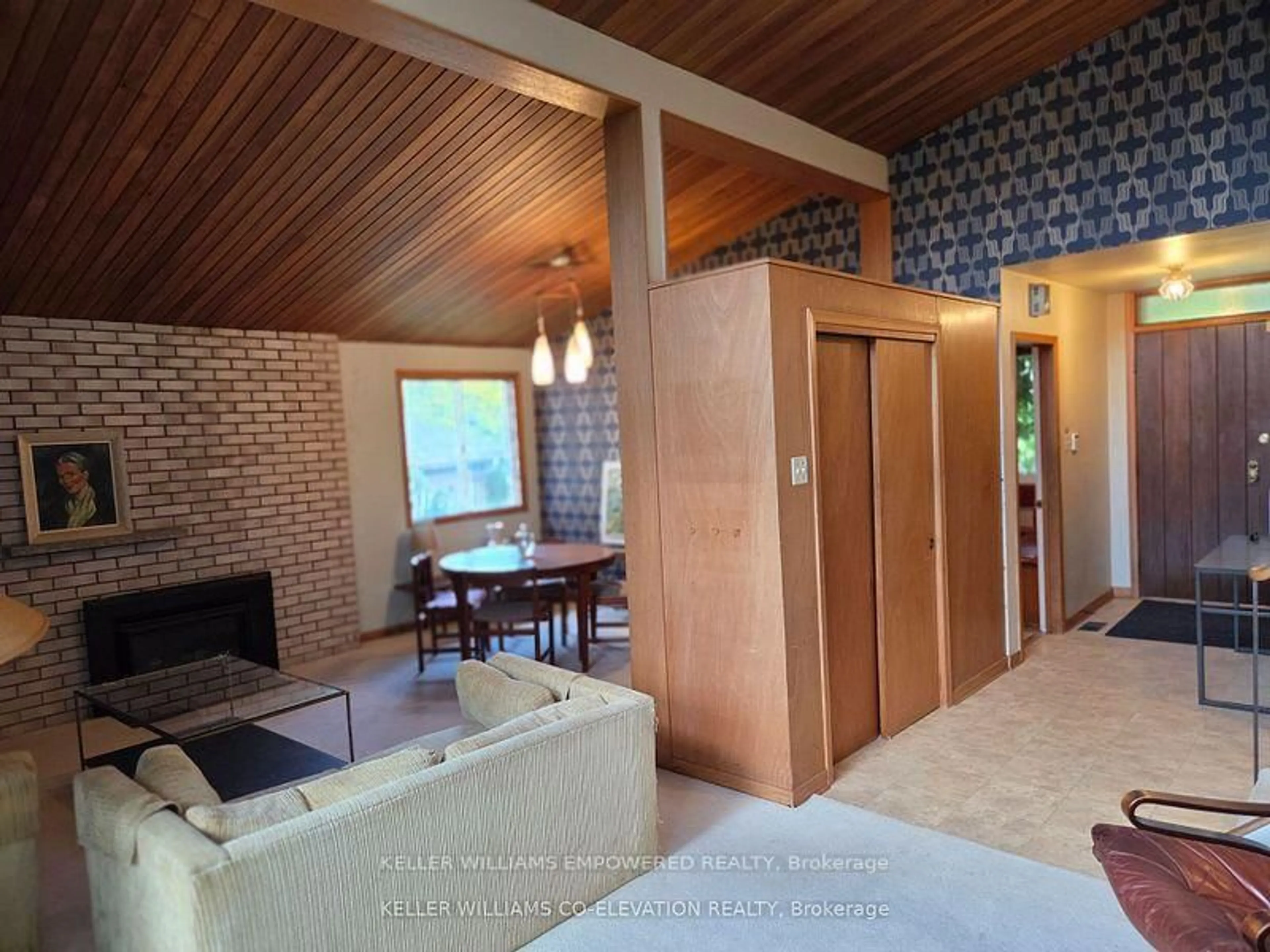 A pic of a room for 36 Danville Dr, Toronto Ontario M2P 1J1