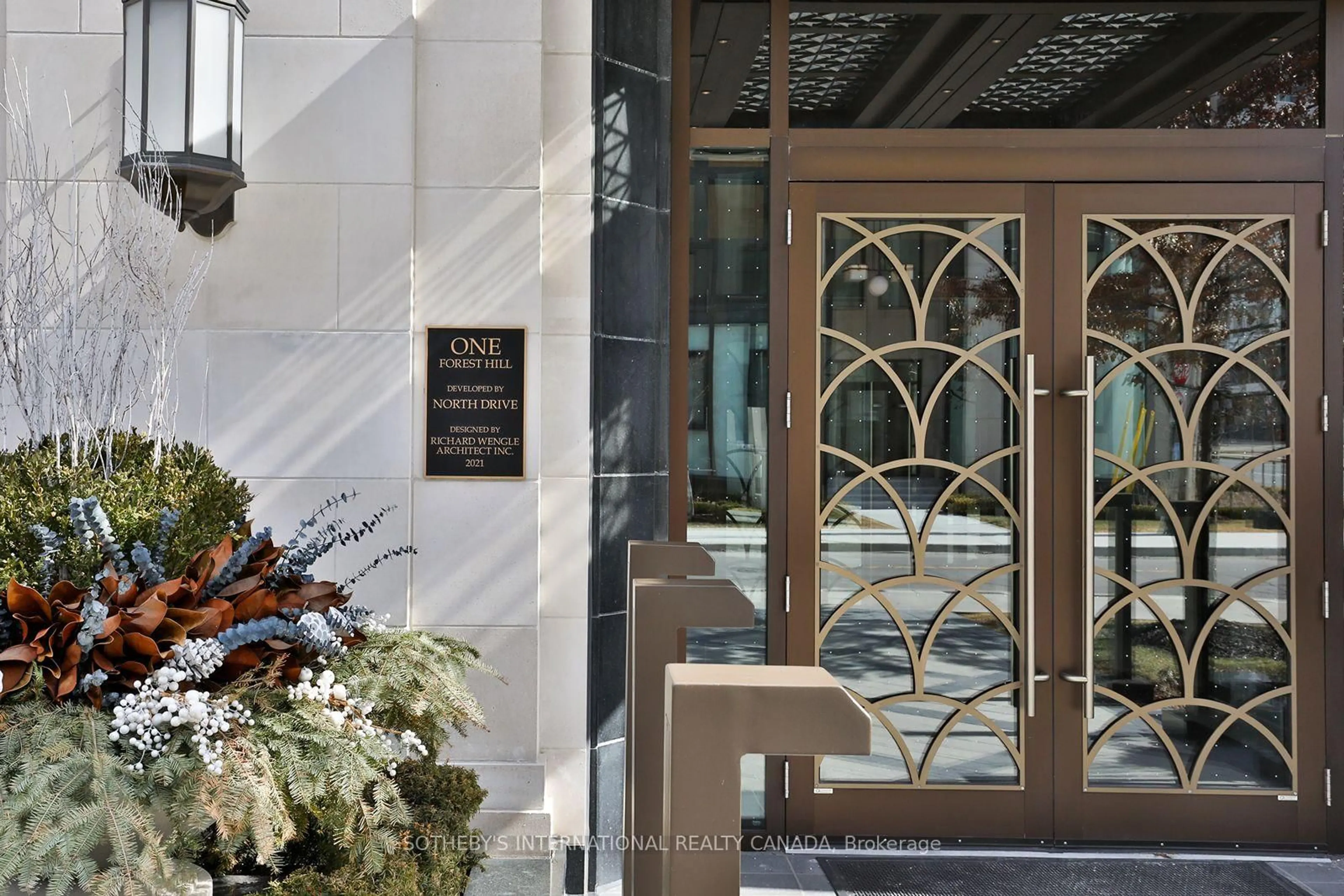 Unknown for 1 Forest Hill Rd #401, Toronto Ontario M4V 1R1