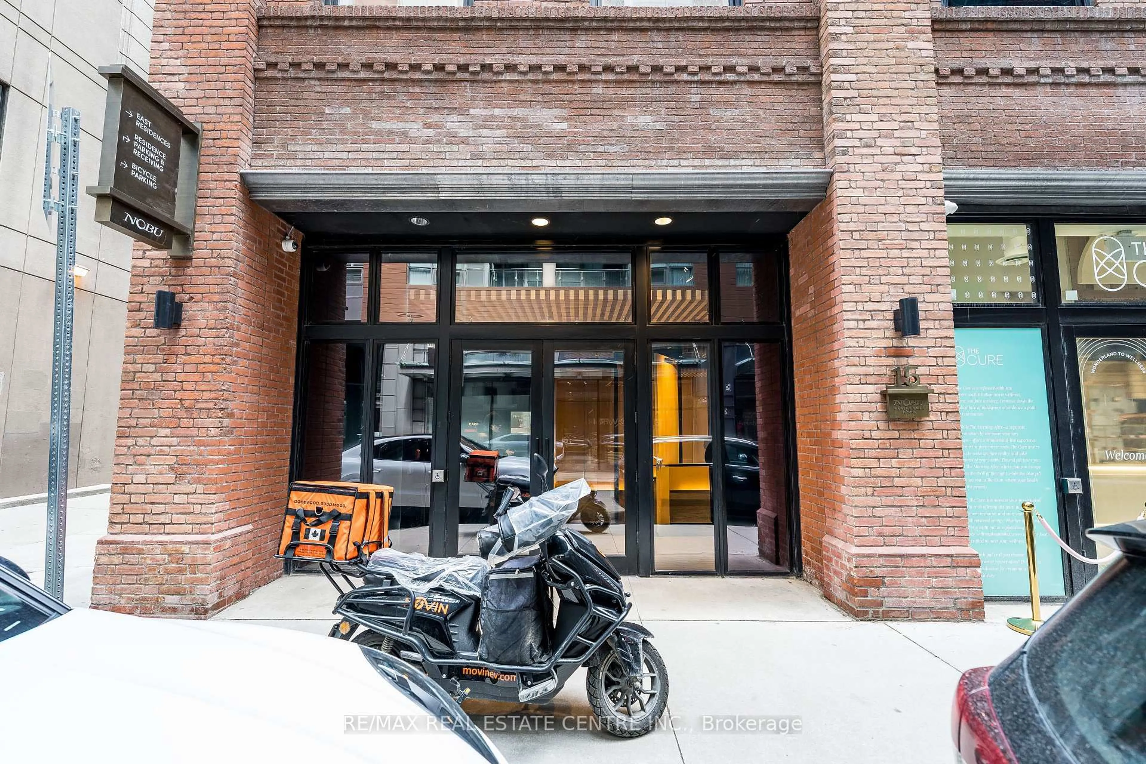 Indoor foyer for 15 Mercer St #3504, Toronto Ontario M5V 1H2