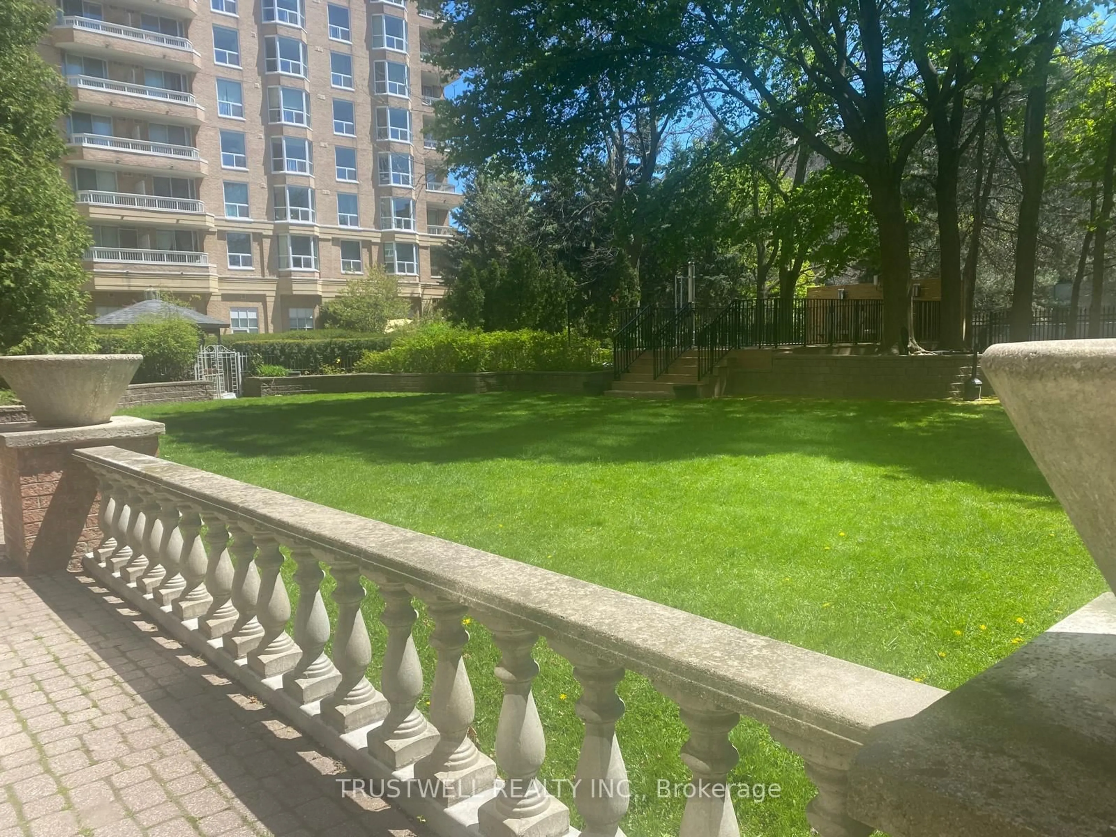 Patio, unknown for 21 Overlea Blvd #1107, Toronto Ontario M4H 1P2