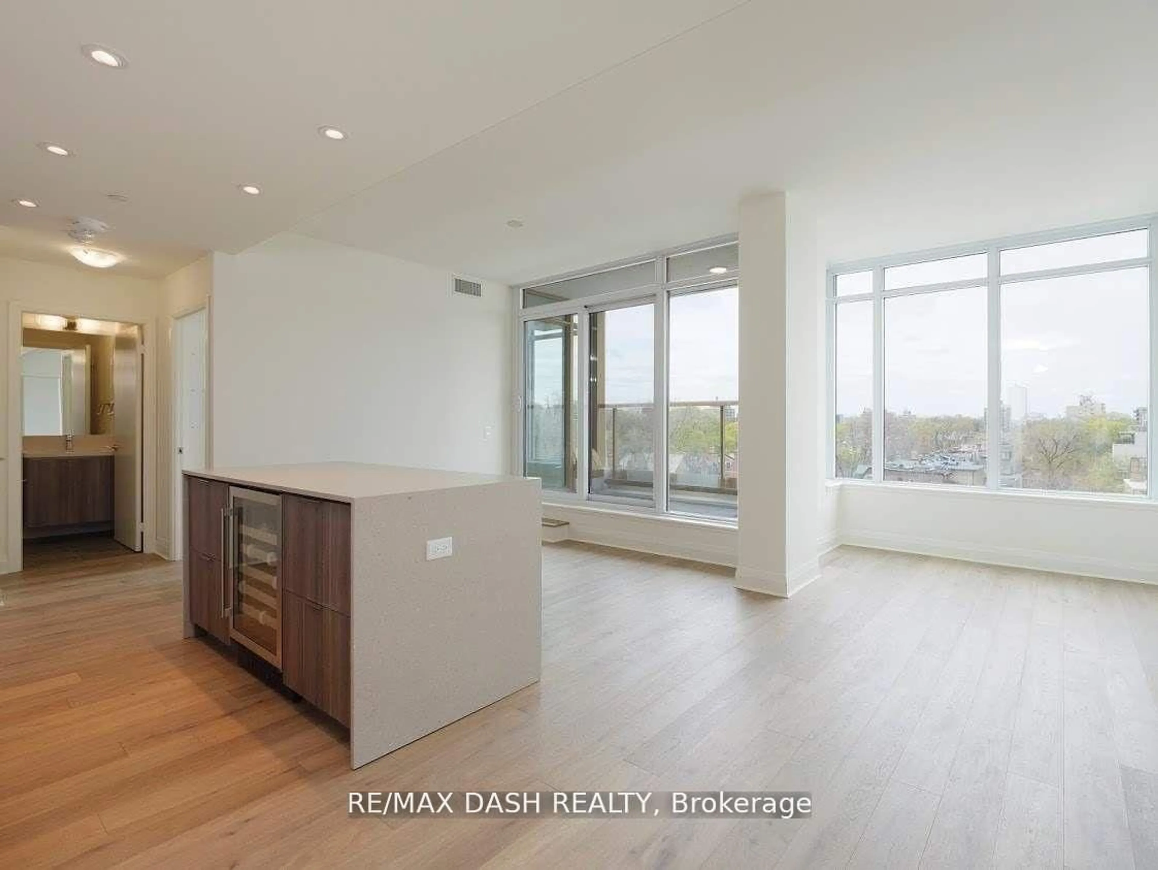 A pic of a room for 151 AVENUE Rd, Toronto Ontario M5R 2H7