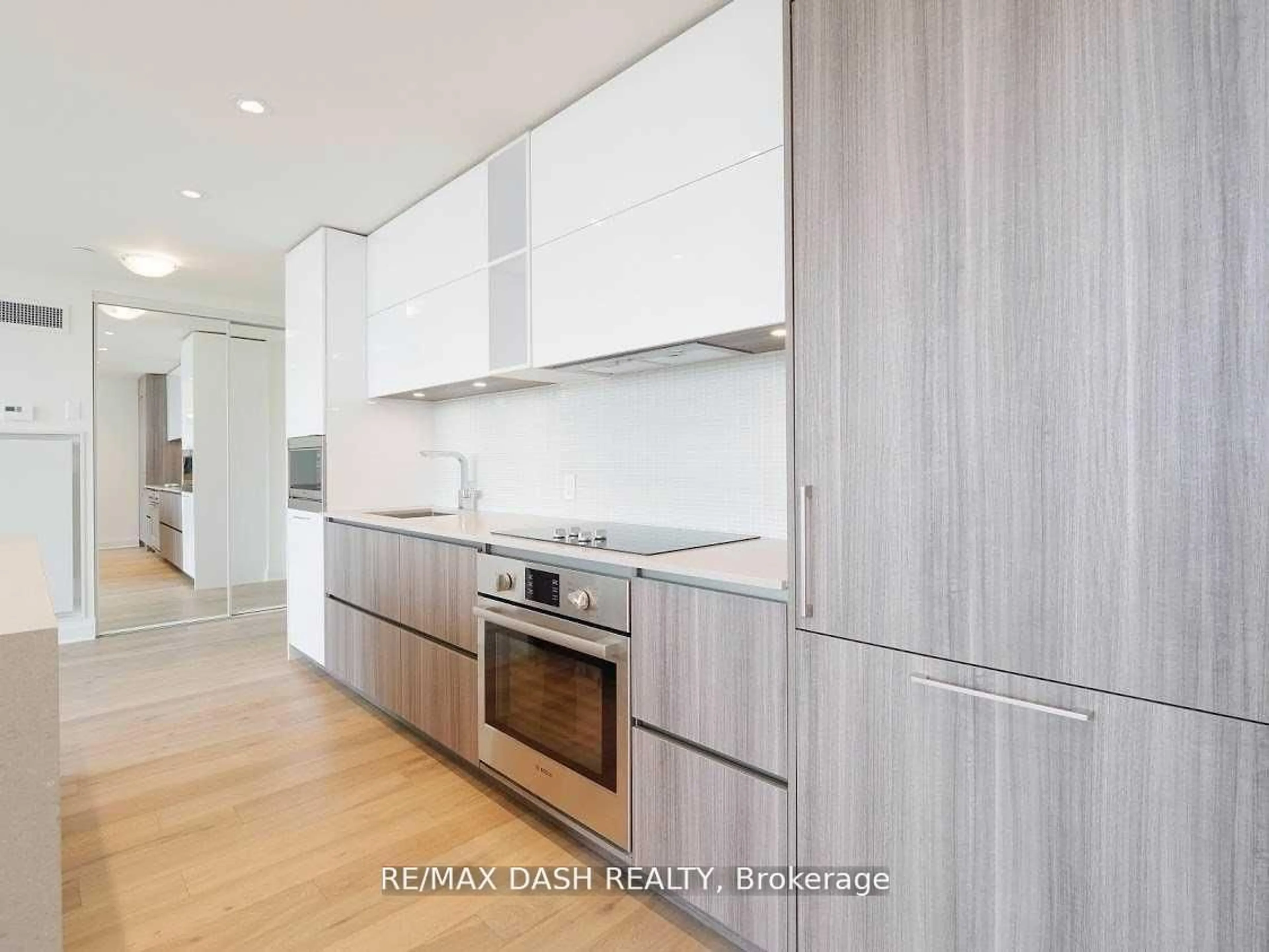 Contemporary kitchen, wood/laminate floor for 151 AVENUE Rd, Toronto Ontario M5R 2H7