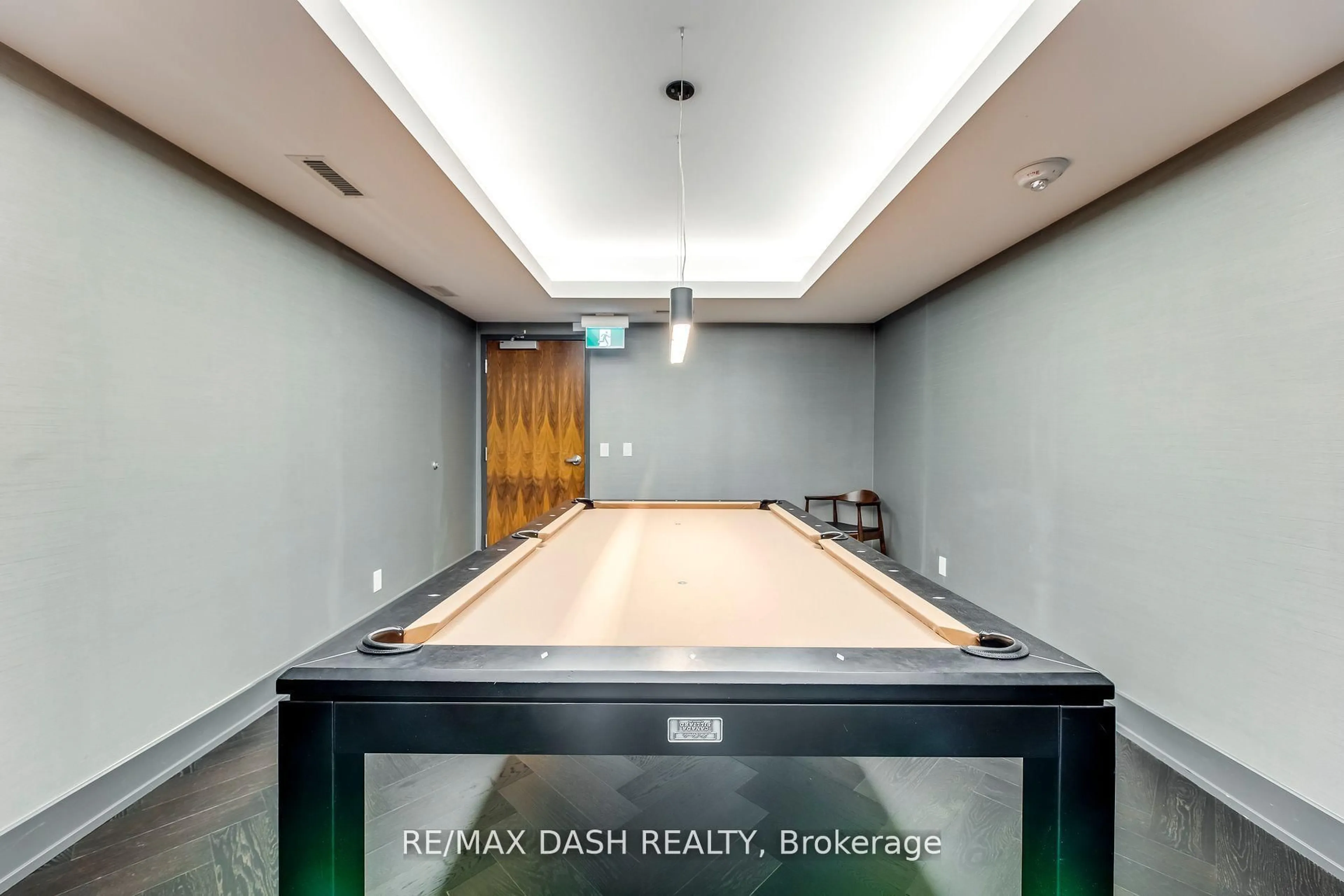 Indoor foyer for 170 Chiltern Hill Rd #413, Toronto Ontario M6C 0A9