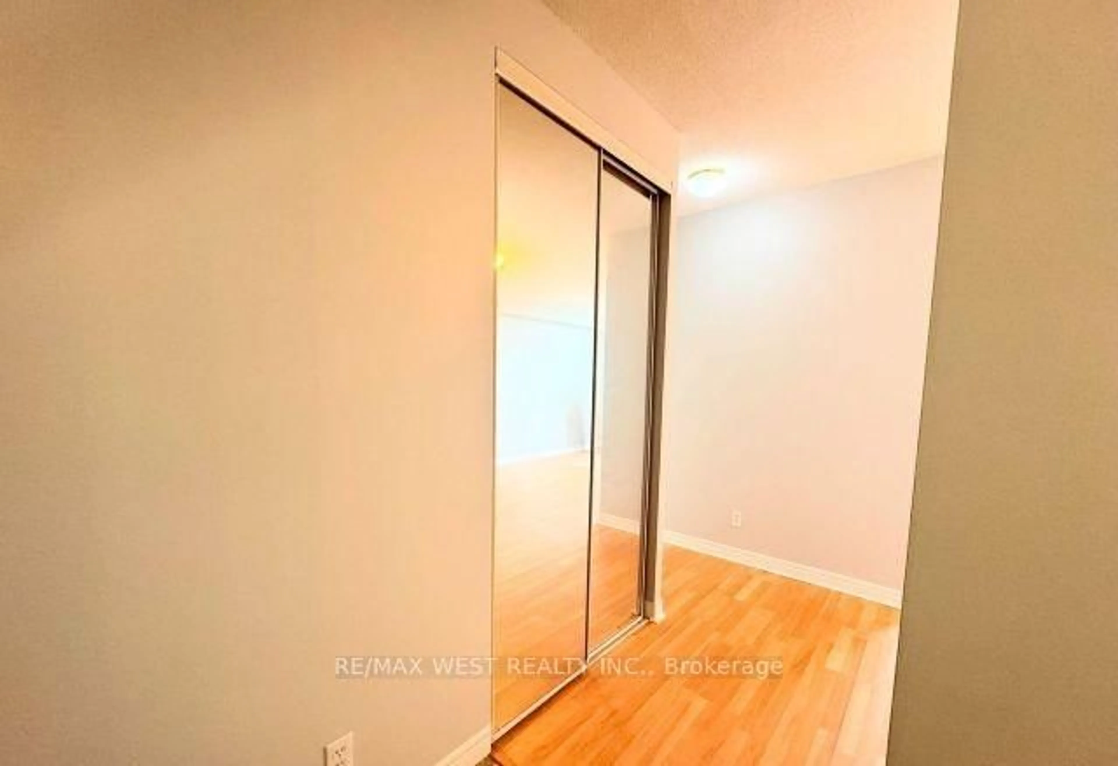 A pic of a room for 1700 Eglinton Ave #PH7, Toronto Ontario M4A 2Z4