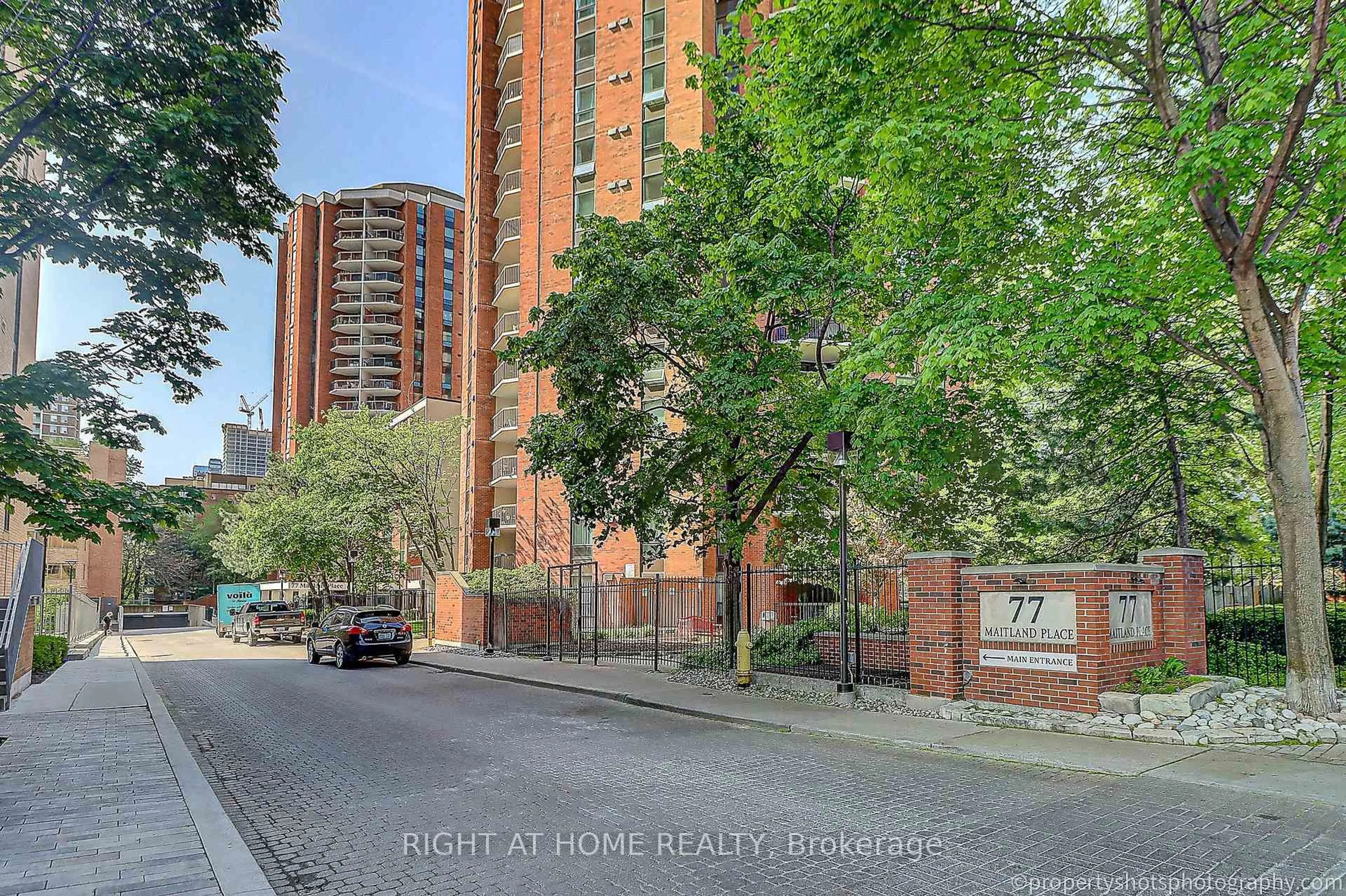 A pic from outside/outdoor area/front of a property/back of a property/a pic from drone, city buildings view from balcony for 77 Maitland Pl #1703, Toronto Ontario M4Y 2V6