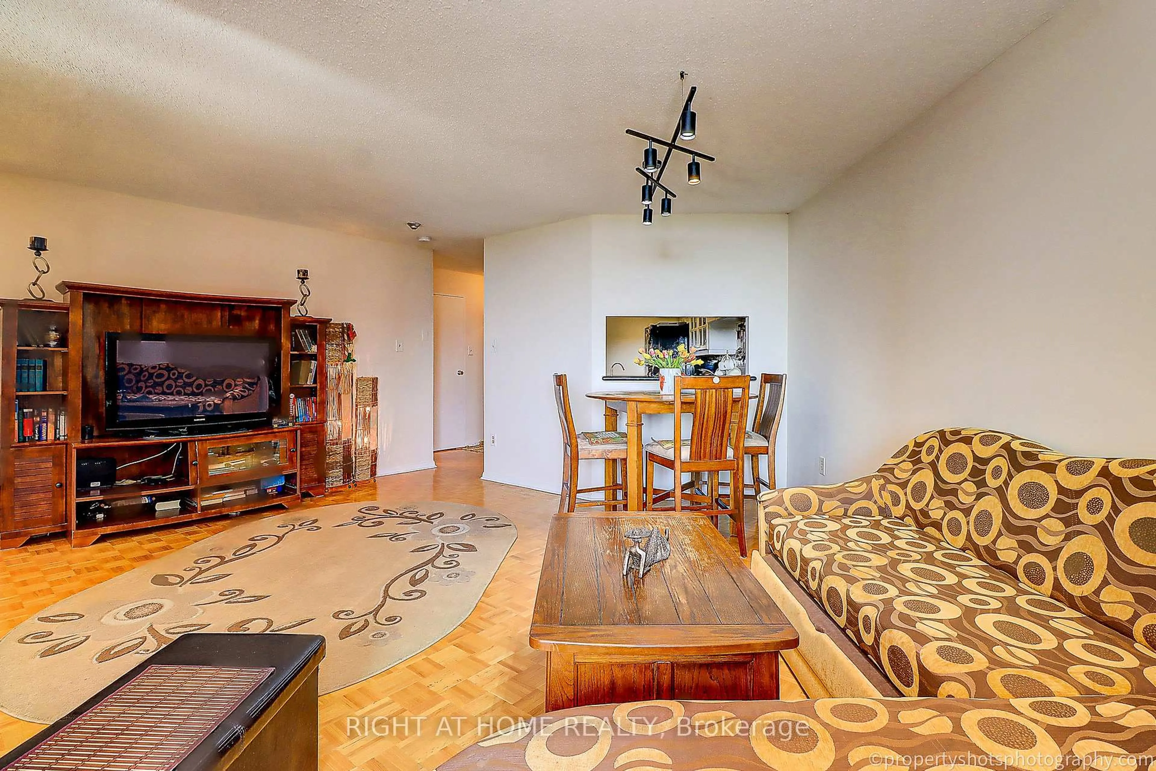 Living room with furniture, unknown for 77 Maitland Pl #1703, Toronto Ontario M4Y 2V6