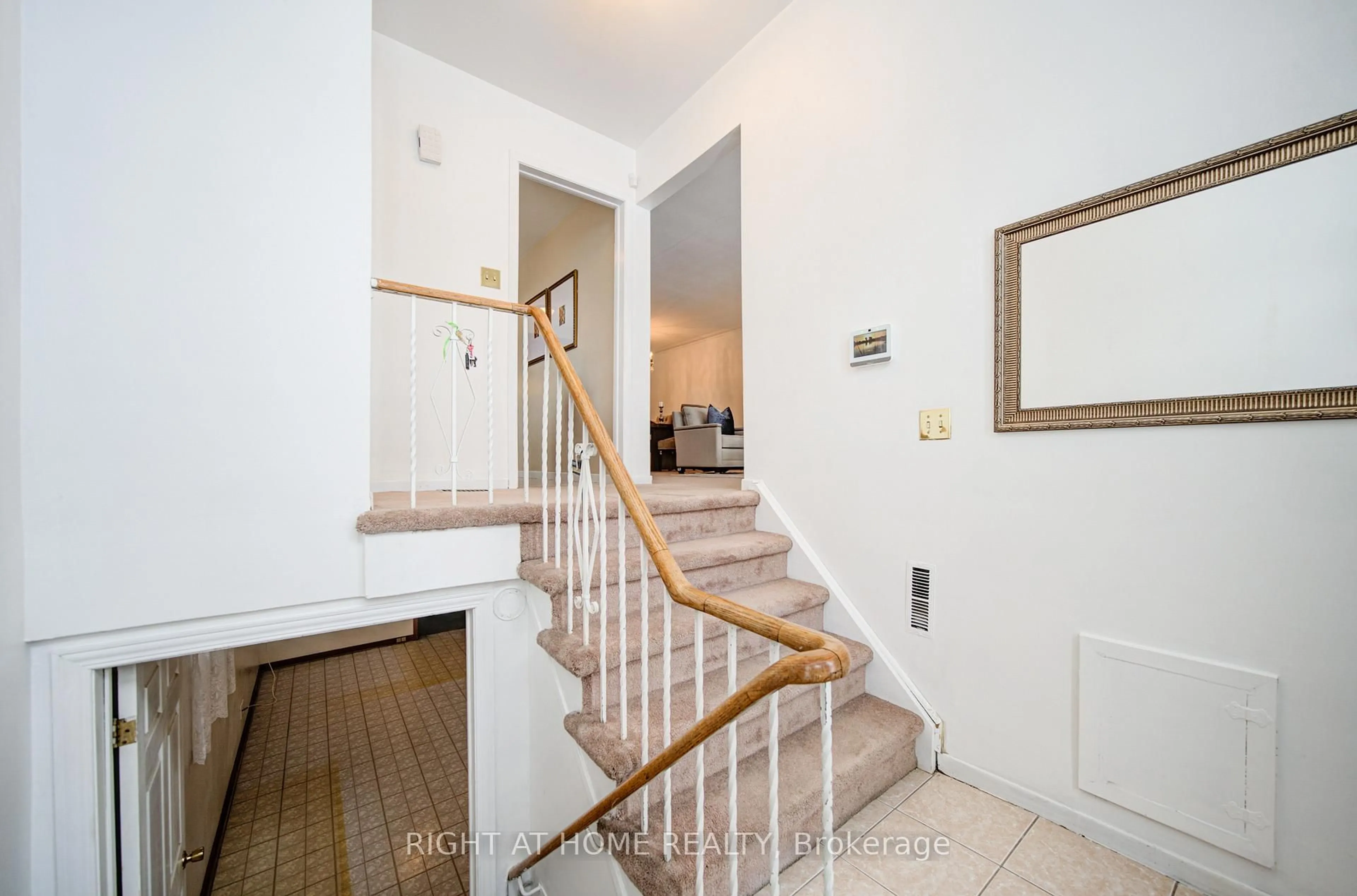 Unknown for 14 Castlebury Cres, Toronto Ontario M2H 1W6